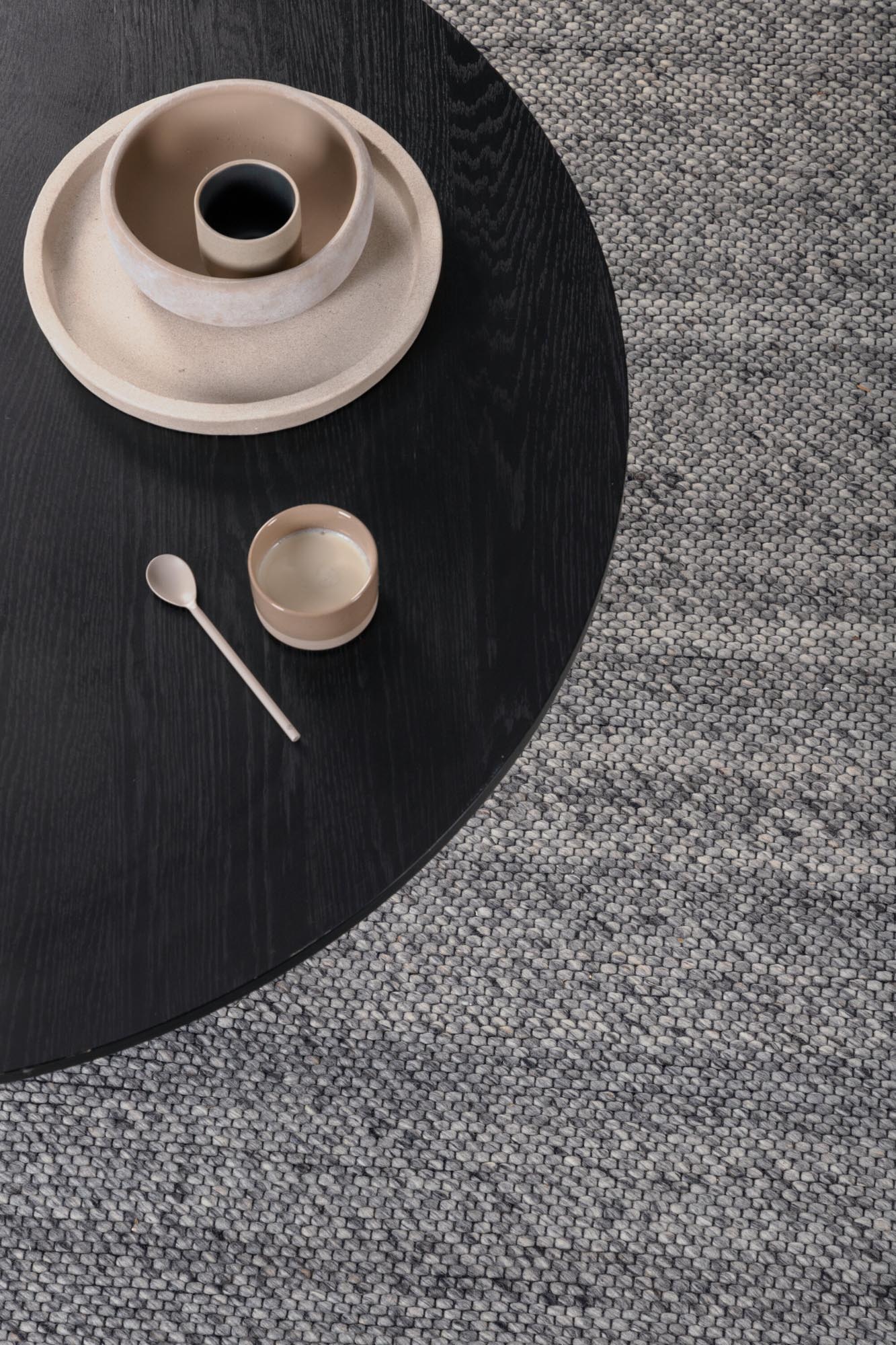 Ganga Teppich von Venture Home: Stilvoller Wollteppich für Ihr Zuhause.