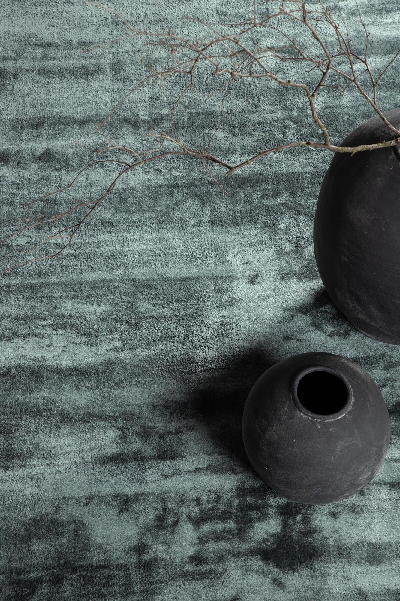 Indra Teppich von Venture Home: Elegante Viskose, stilvolles Design und vielseitige Farben für ein einladendes Zuhause. Entdecken Sie die perfekte Ergänzung!