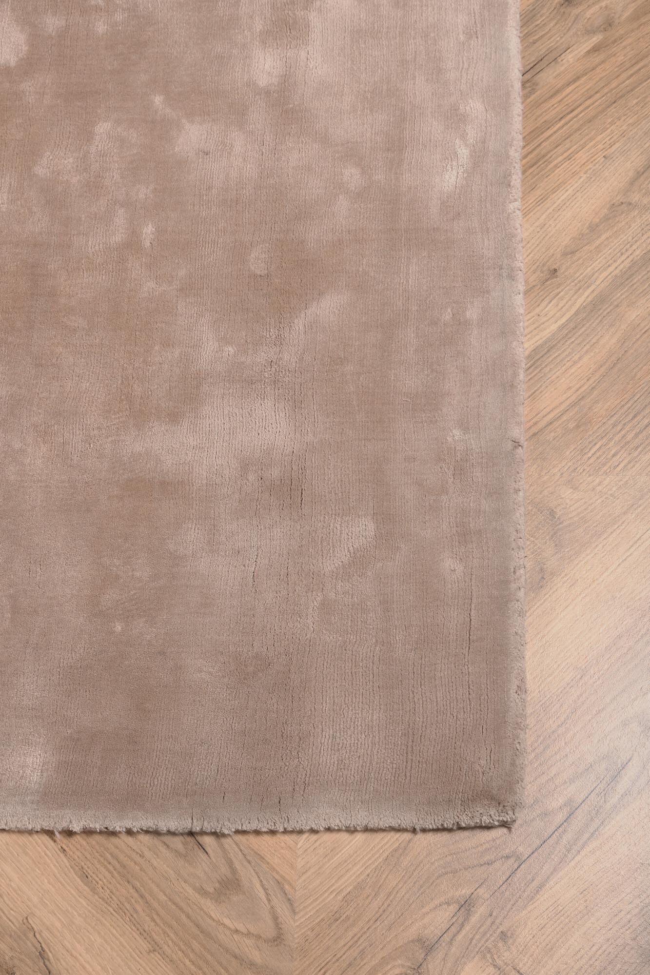 Indra Teppich von Venture Home: Eleganz und Komfort vereint.