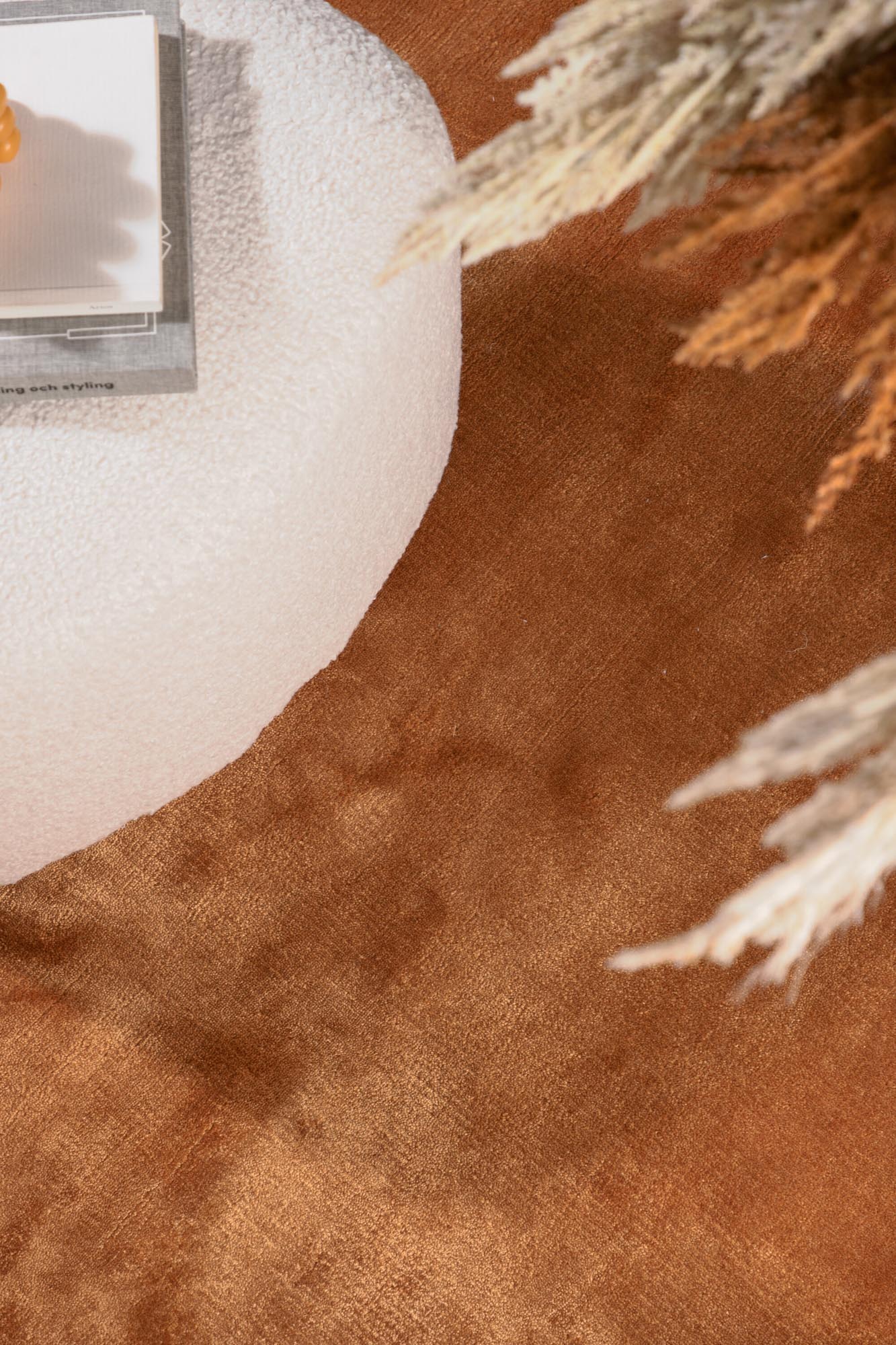 Indra Teppich von Venture Home: Eleganz und Komfort vereint für ein stilvolles Zuhause. Hochwertige Viskose und vielfältige Designs.