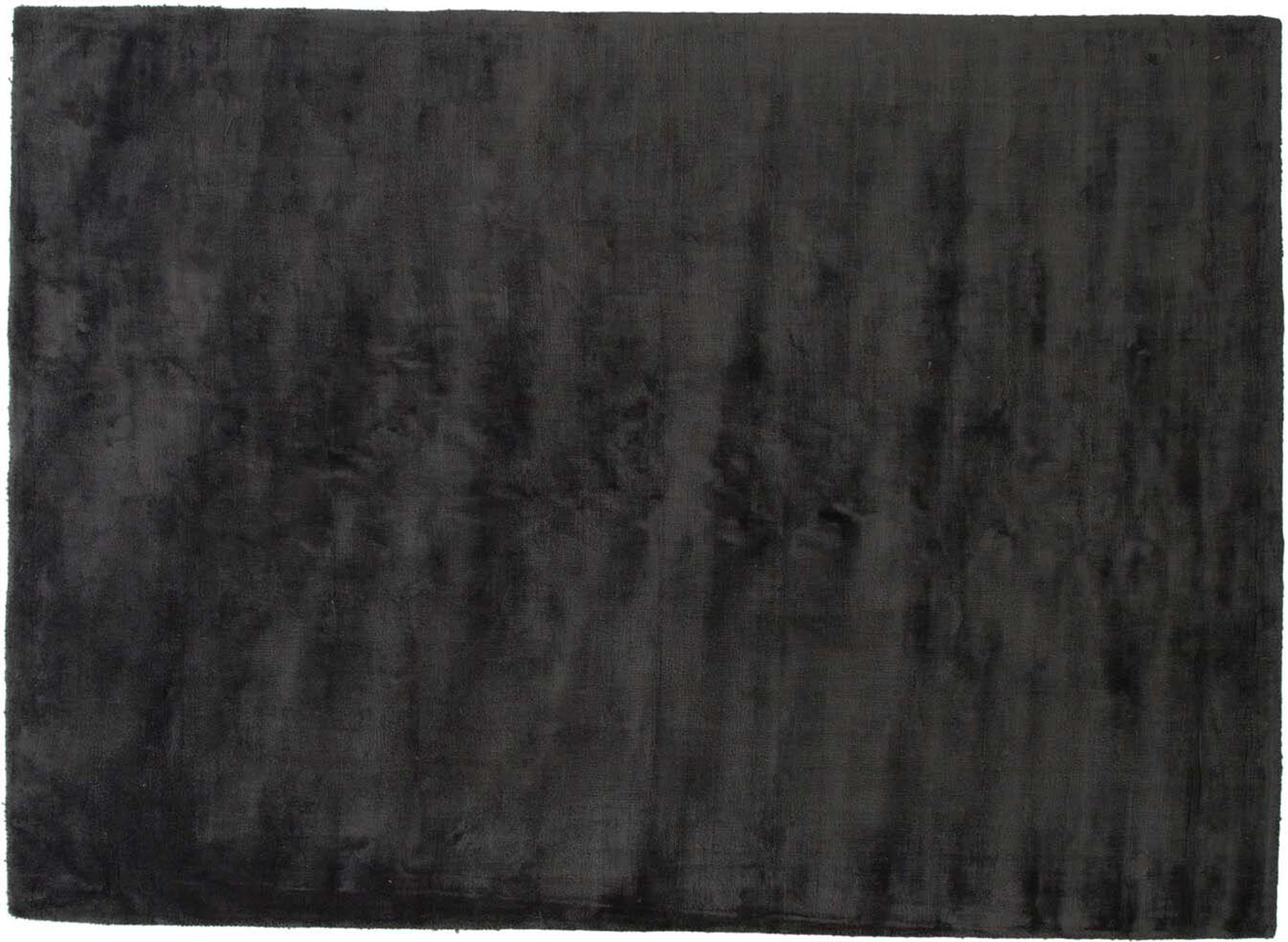 Indra Teppich von Venture Home: Eleganz und Weichheit vereinen sich in diesem stilvollen Wohnaccessoire für jeden Raum.