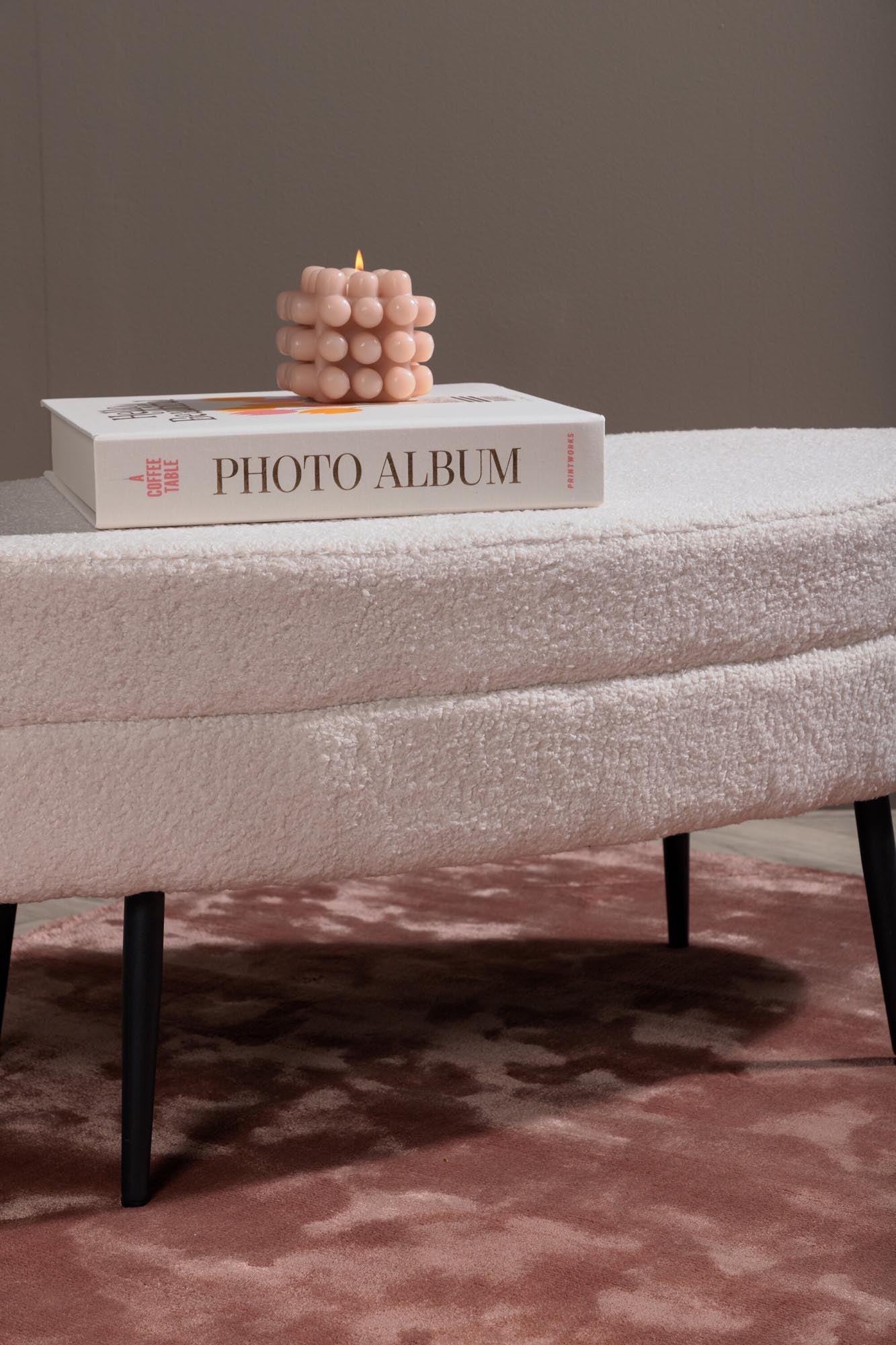 Indra Teppich von Venture Home: Elegante Viskose, stilvolles Design und zahlreiche Farben für ein einladendes Zuhause. Jetzt stöbern!