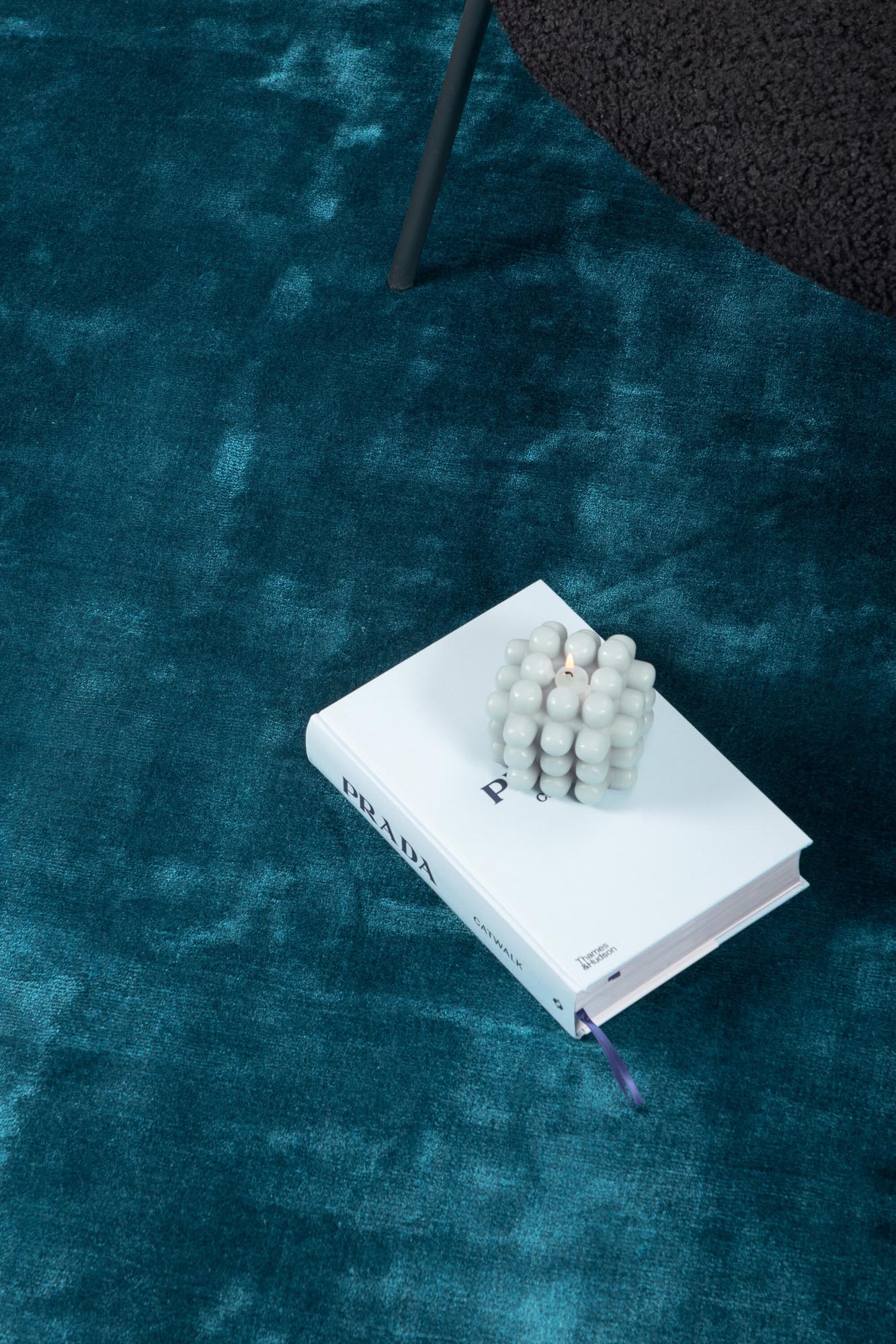 Indra Teppich von Venture Home: Zeitlose Schönheit für Ihr Zuhause.