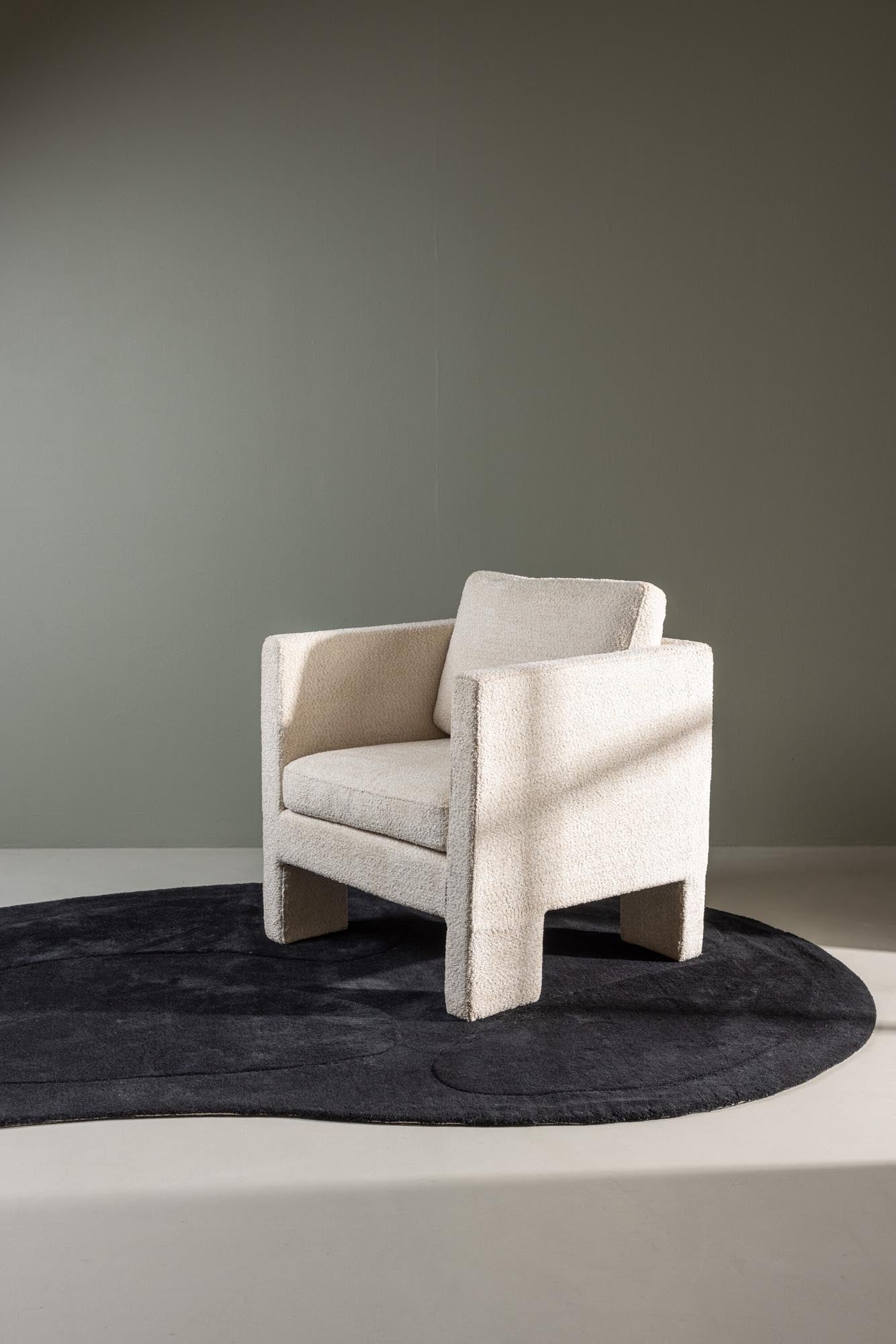 Luxuriöser Enard-Teppich von Venture Home in stilvollem Schwarz.