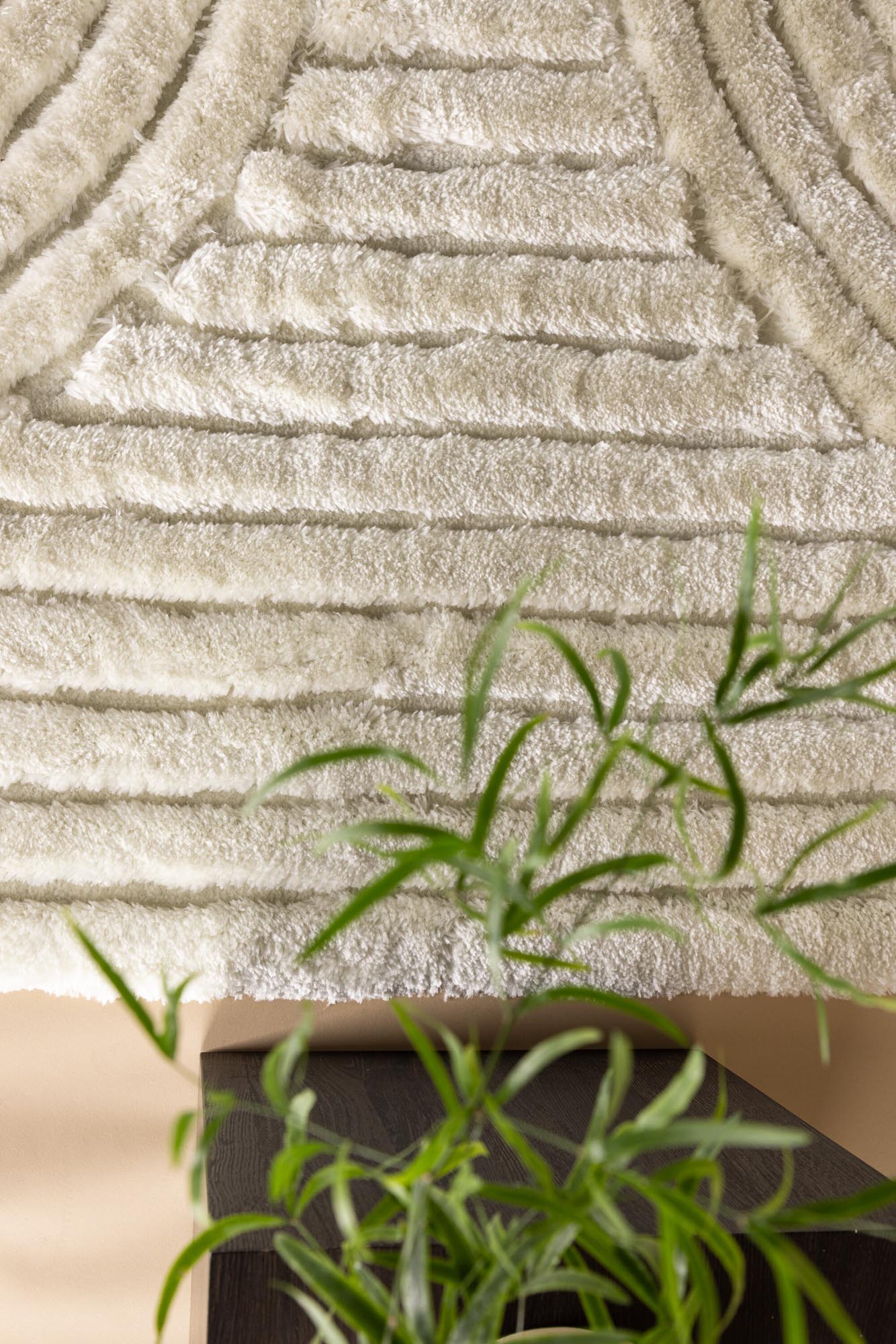 Niklas Teppich: Stilvolle Akzente für moderne Wohnräume von Venture Home.