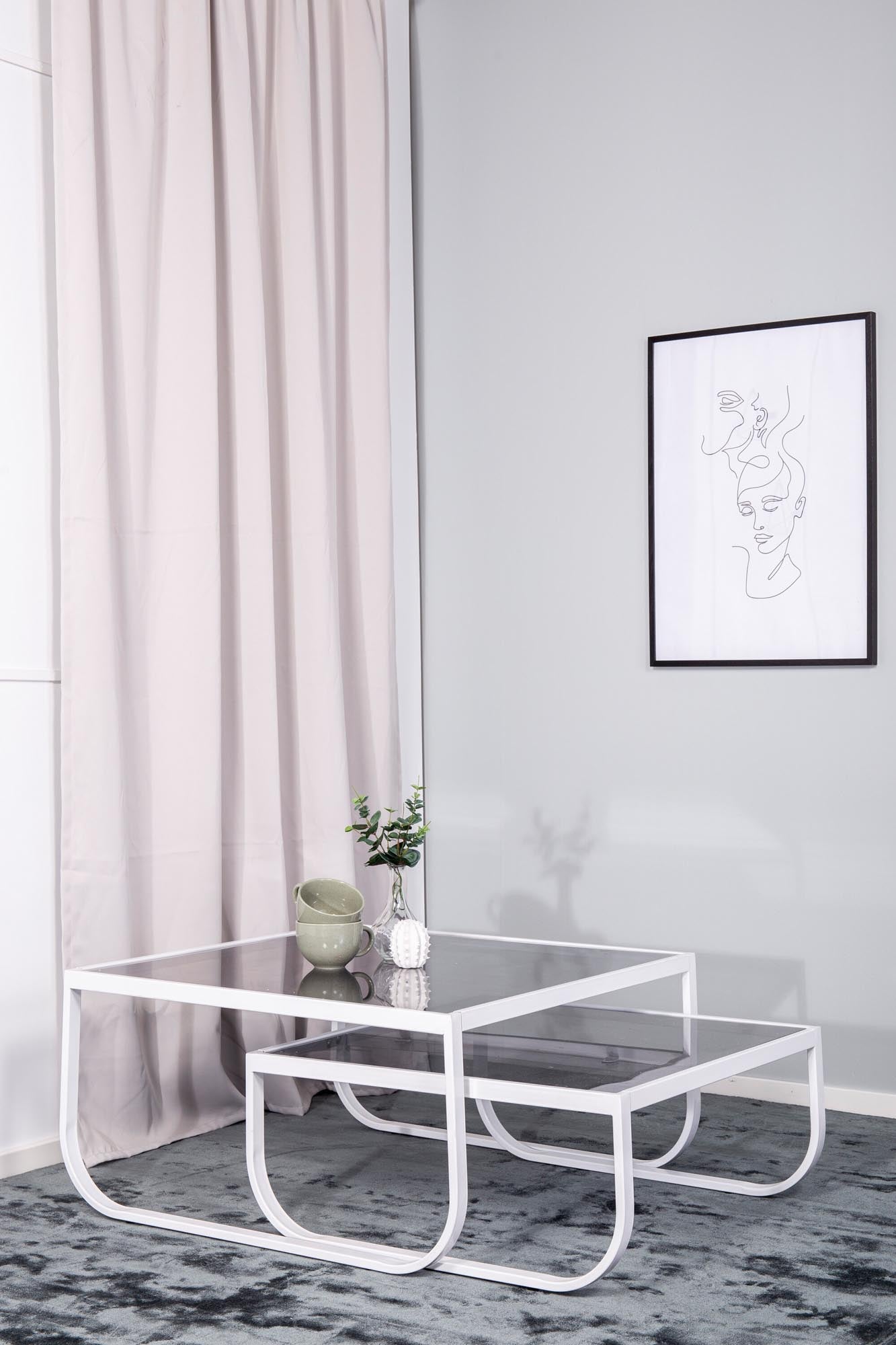 Stilvoller Rocker Beistelltisch von Venture Home mit modernem Design.