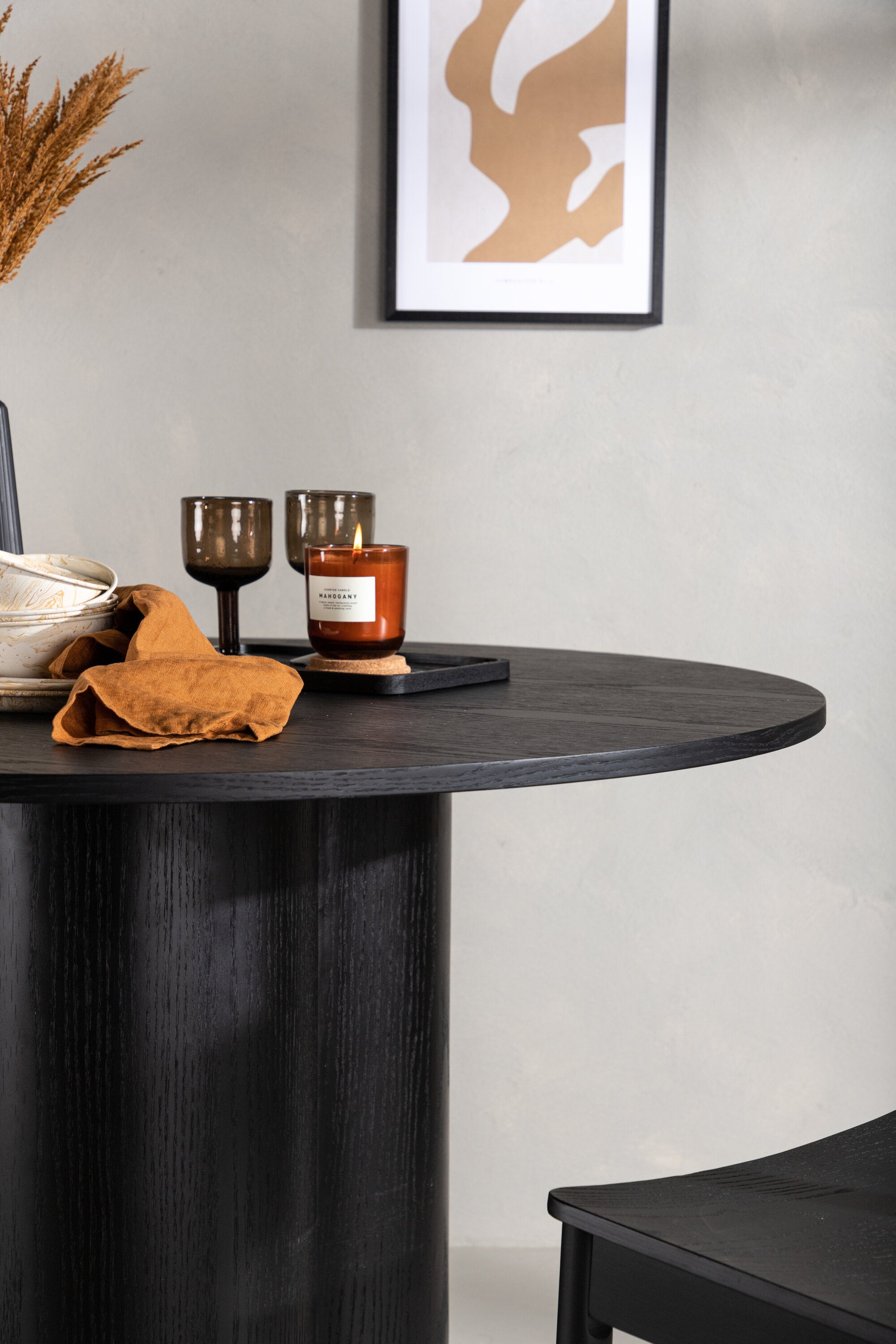 Olivia Esstisch in Schwarz präsentiert im Onlineshop von KAQTU Design AG. Esstisch ist von Venture Home