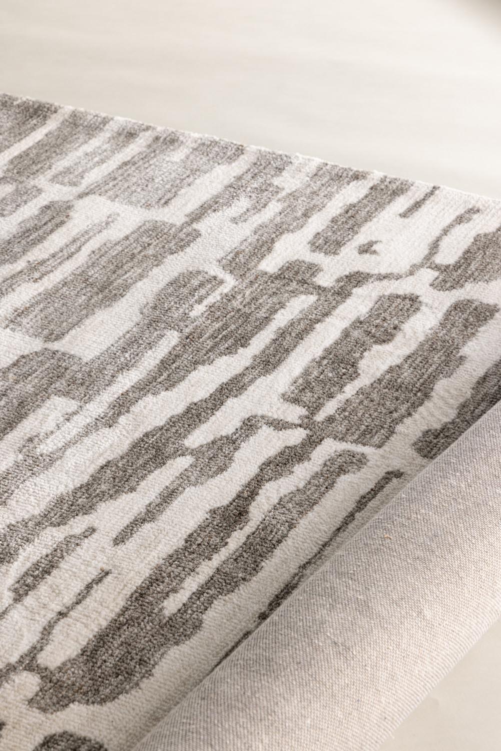 Milos Teppich in Grau präsentiert im Onlineshop von KAQTU Design AG. Teppich ist von Venture Home