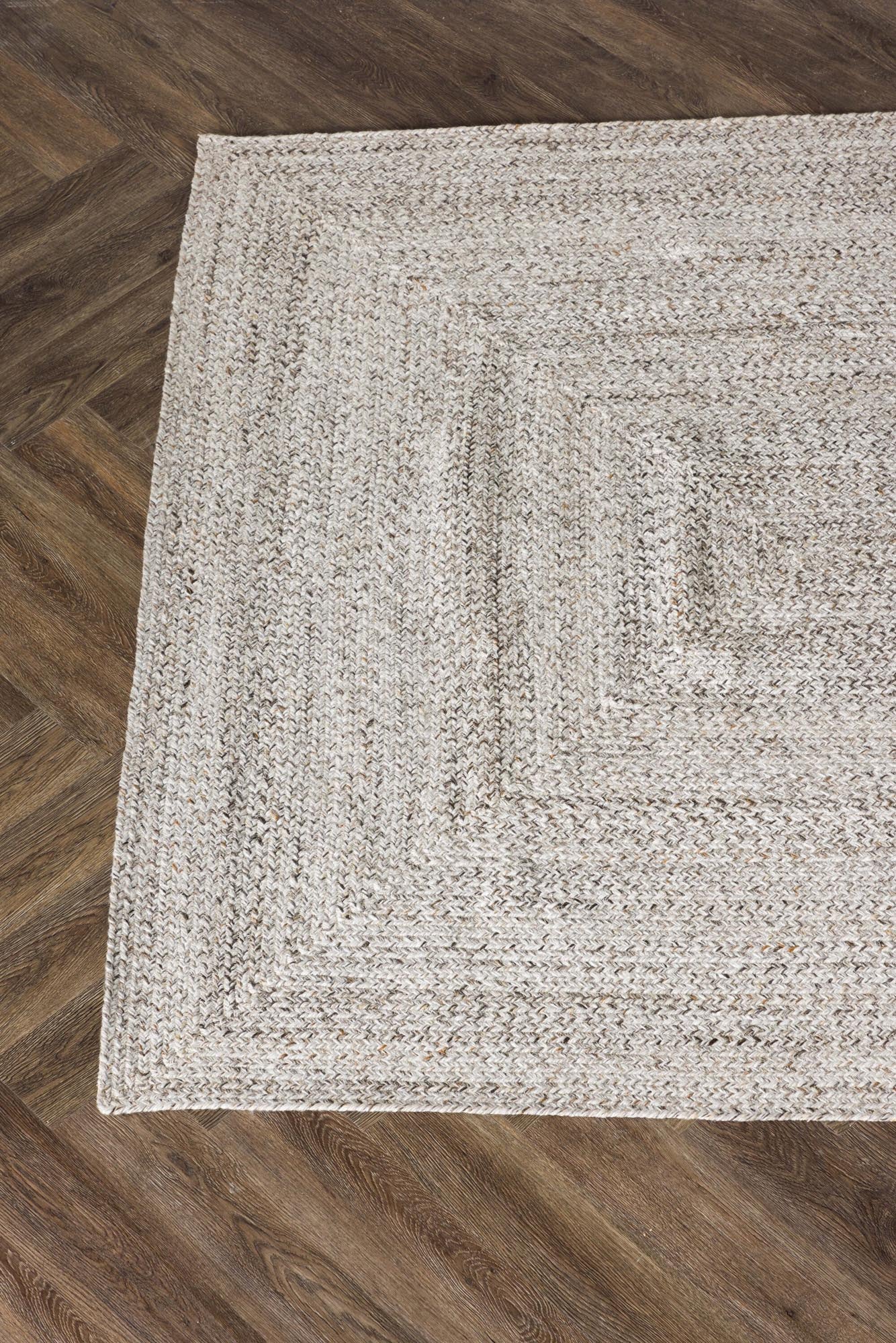 Petra Teppich in Braun präsentiert im Onlineshop von KAQTU Design AG. Teppich ist von Venture Home