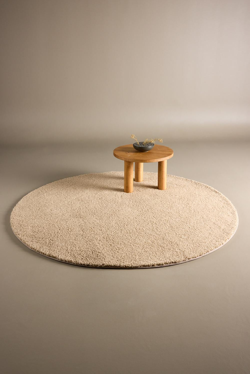 Teddy Teppich in Beige präsentiert im Onlineshop von KAQTU Design AG. Teppich ist von Venture Home