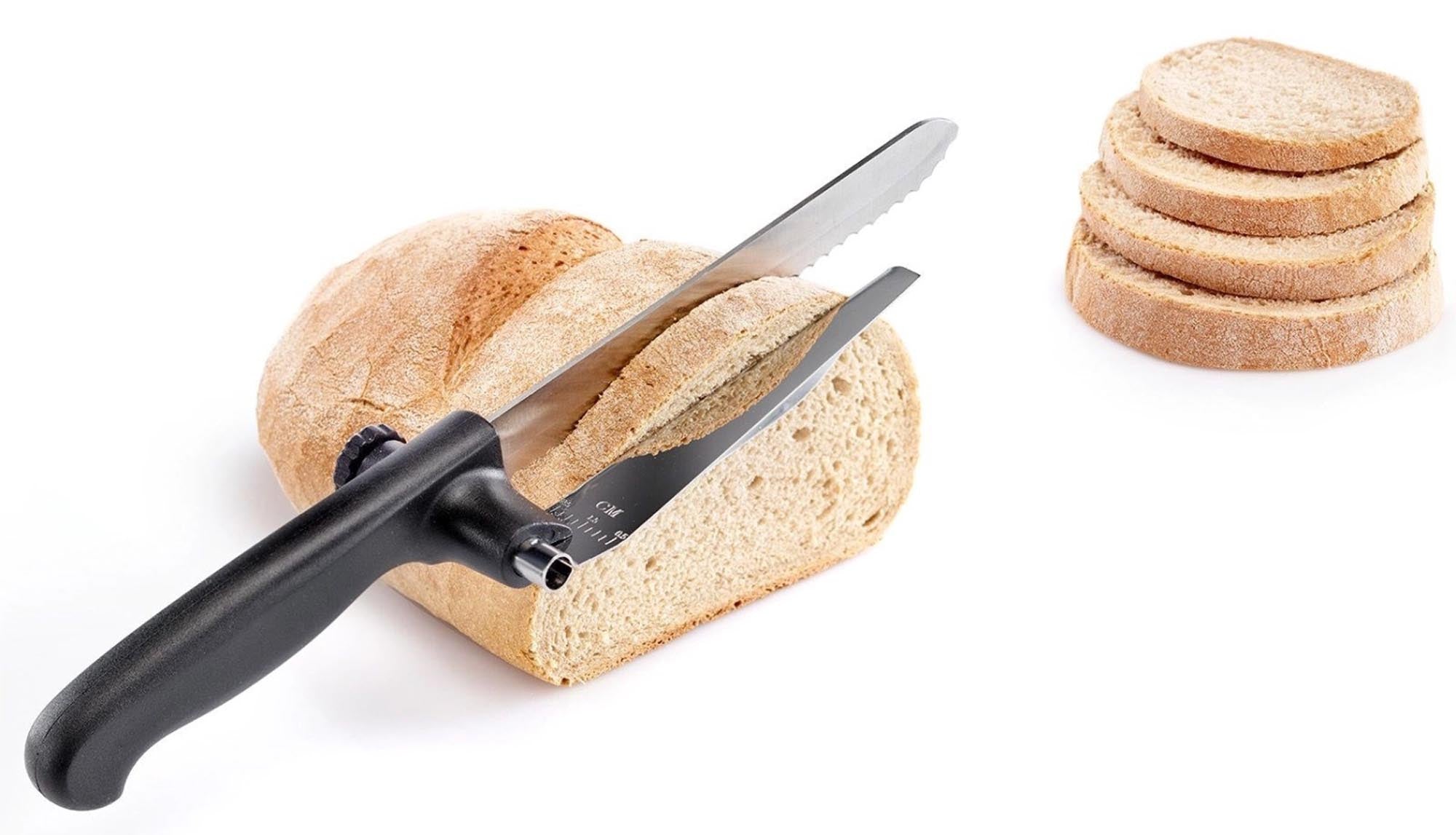 Das vielseitige Westmark Multi-Messer So Clever, 19.5cm, ist ideal für präzises und müheloses Schneiden in der Küche.