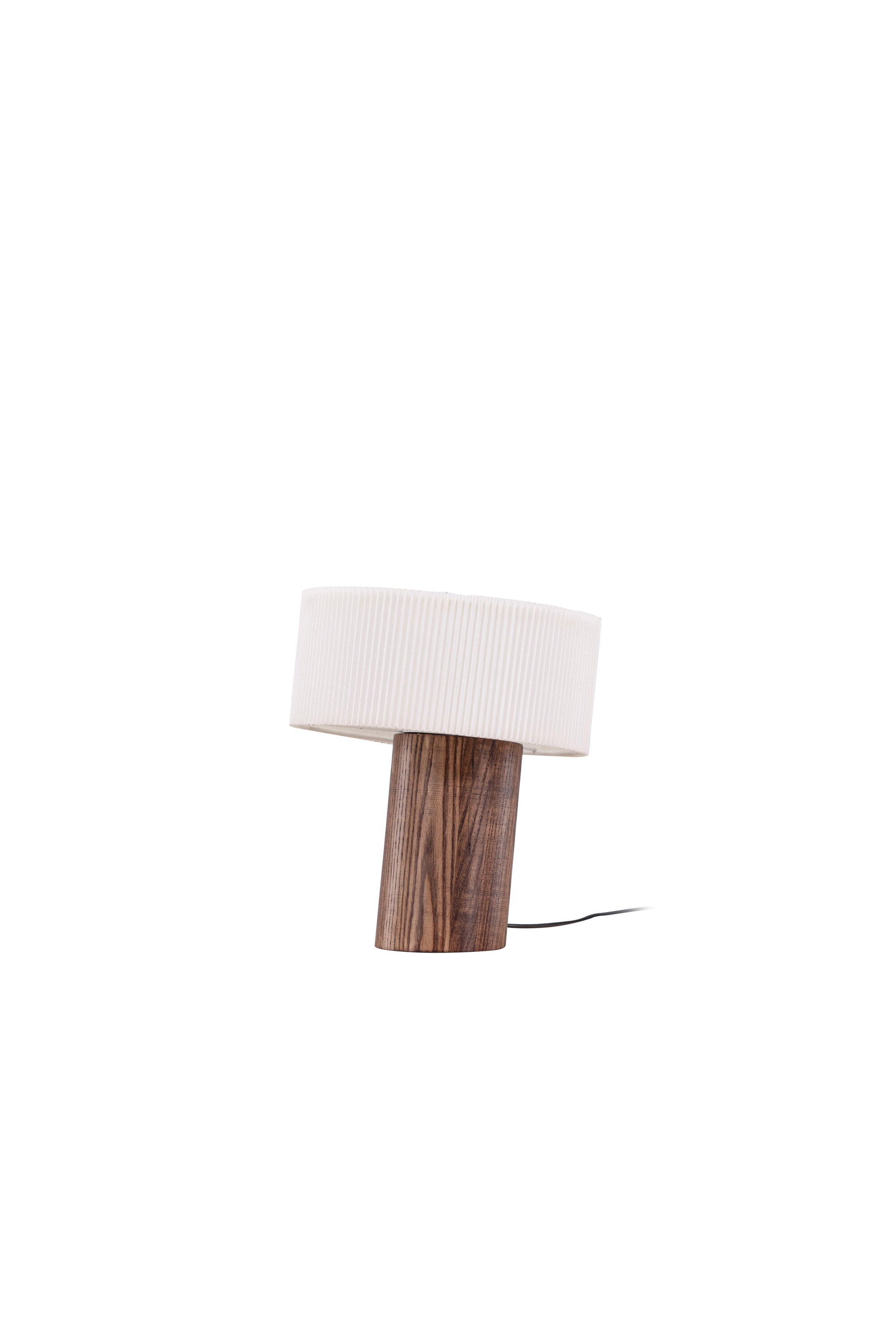 Branäs Tischlampe in Nussbaum präsentiert im Onlineshop von KAQTU Design AG. Tischleuchte ist von Venture Home