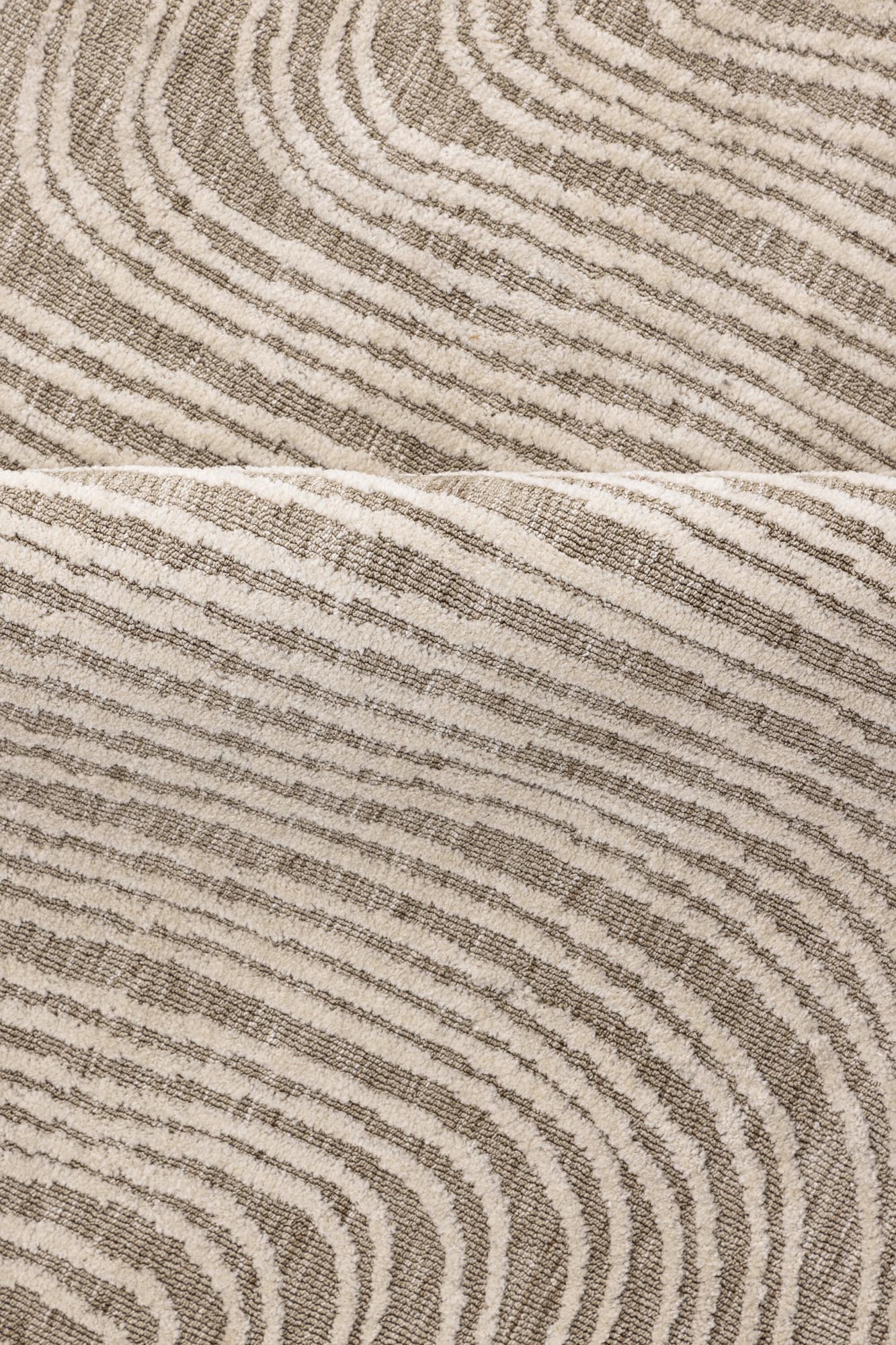 Der Melle Teppich von Venture Home besticht durch modernes Design und hochwertige Materialien für stilvolle Räume.