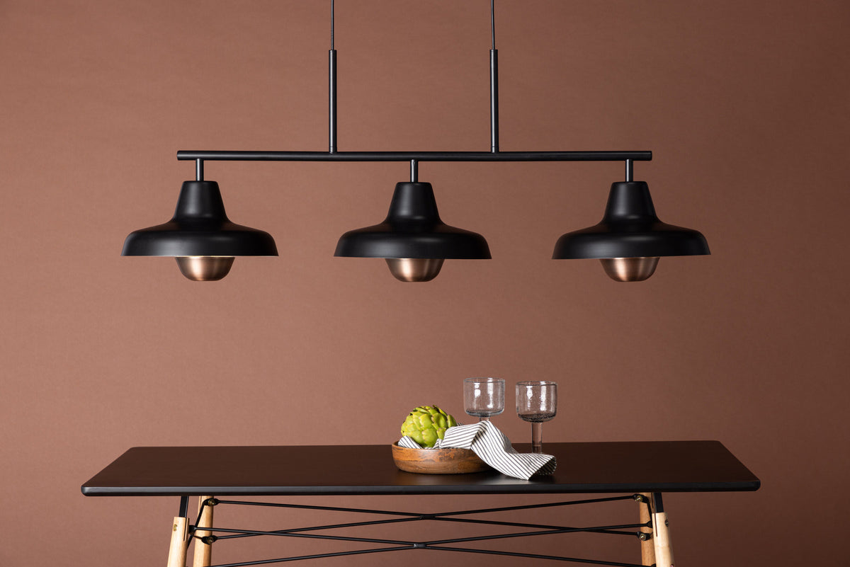 Stöten Pendelleuchte in Schwarz präsentiert im Onlineshop von KAQTU Design AG. Pendelleuchte ist von Venture Home