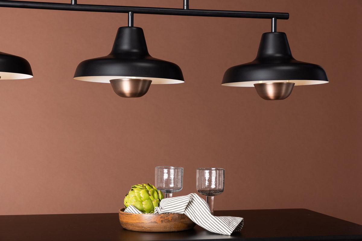 Stöten Pendelleuchte in Schwarz präsentiert im Onlineshop von KAQTU Design AG. Pendelleuchte ist von Venture Home