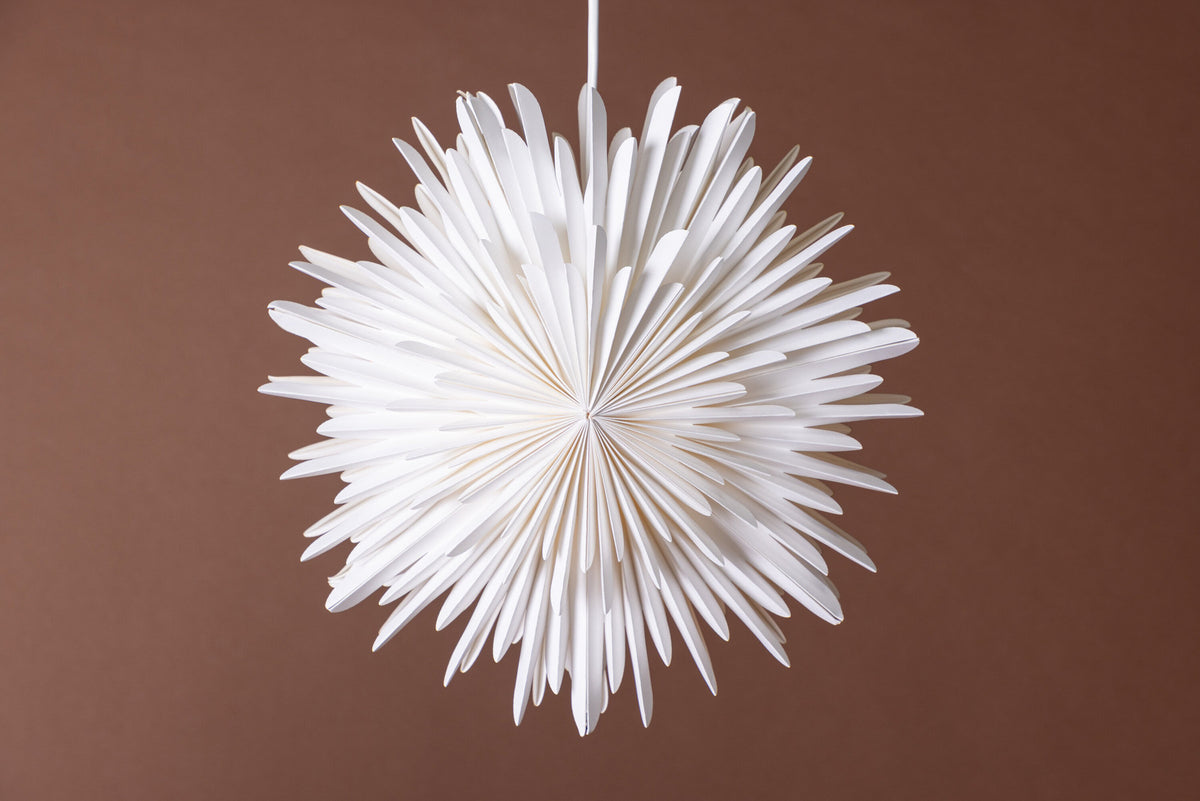 Siegel Pendelleuchte in Weiss präsentiert im Onlineshop von KAQTU Design AG. Pendelleuchte ist von Venture Home