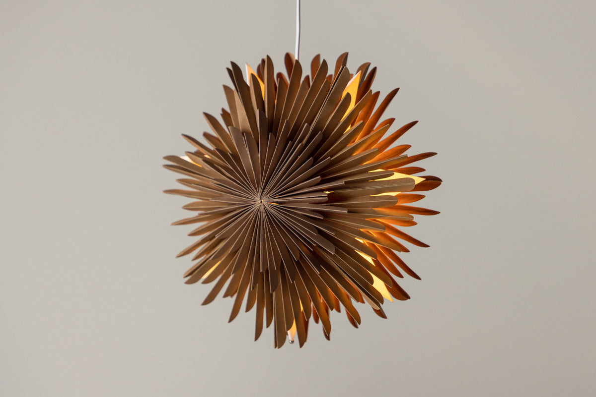 Siegel Pendelleuchte in Braun präsentiert im Onlineshop von KAQTU Design AG. Pendelleuchte ist von Venture Home