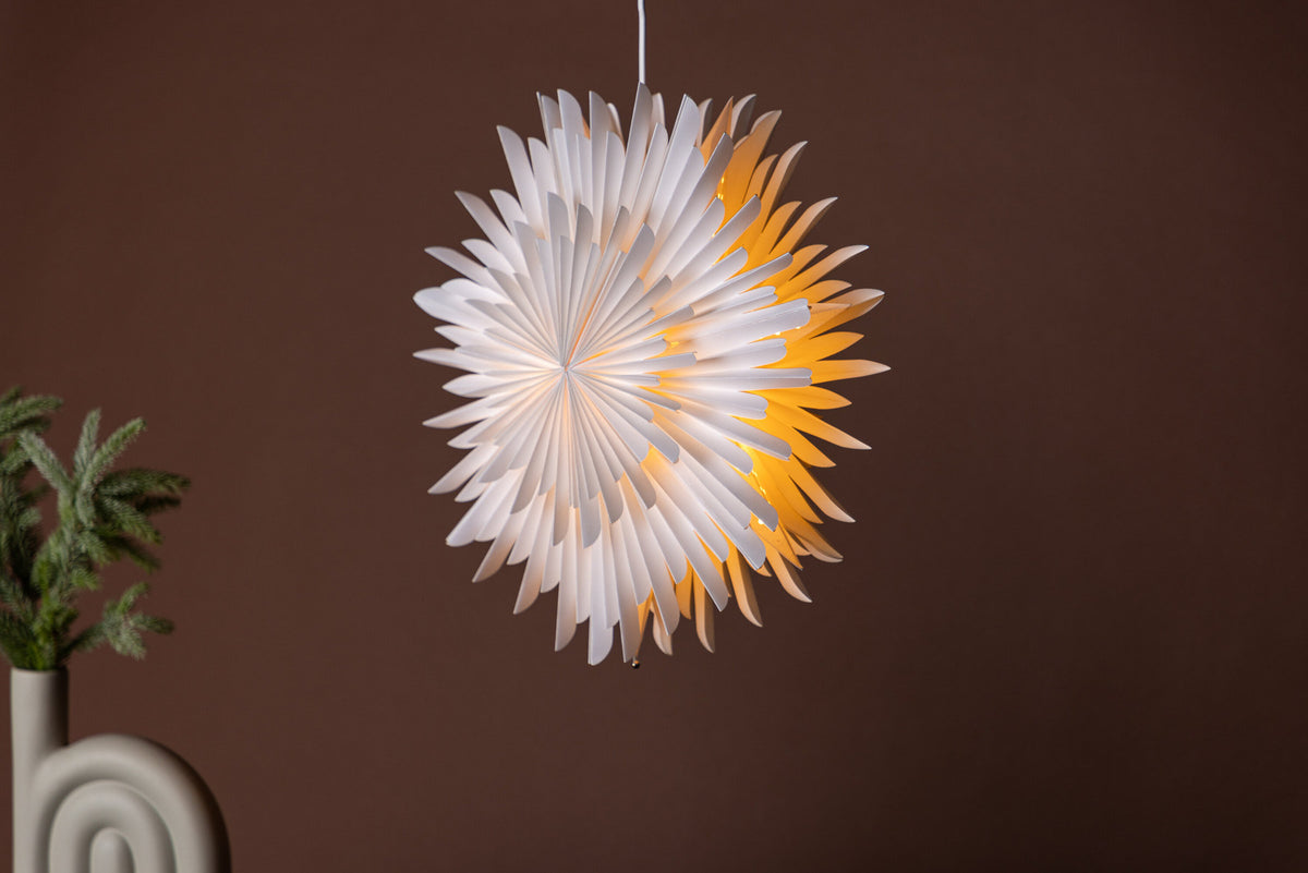 Siegel Pendelleuchte in Weiss präsentiert im Onlineshop von KAQTU Design AG. Pendelleuchte ist von Venture Home