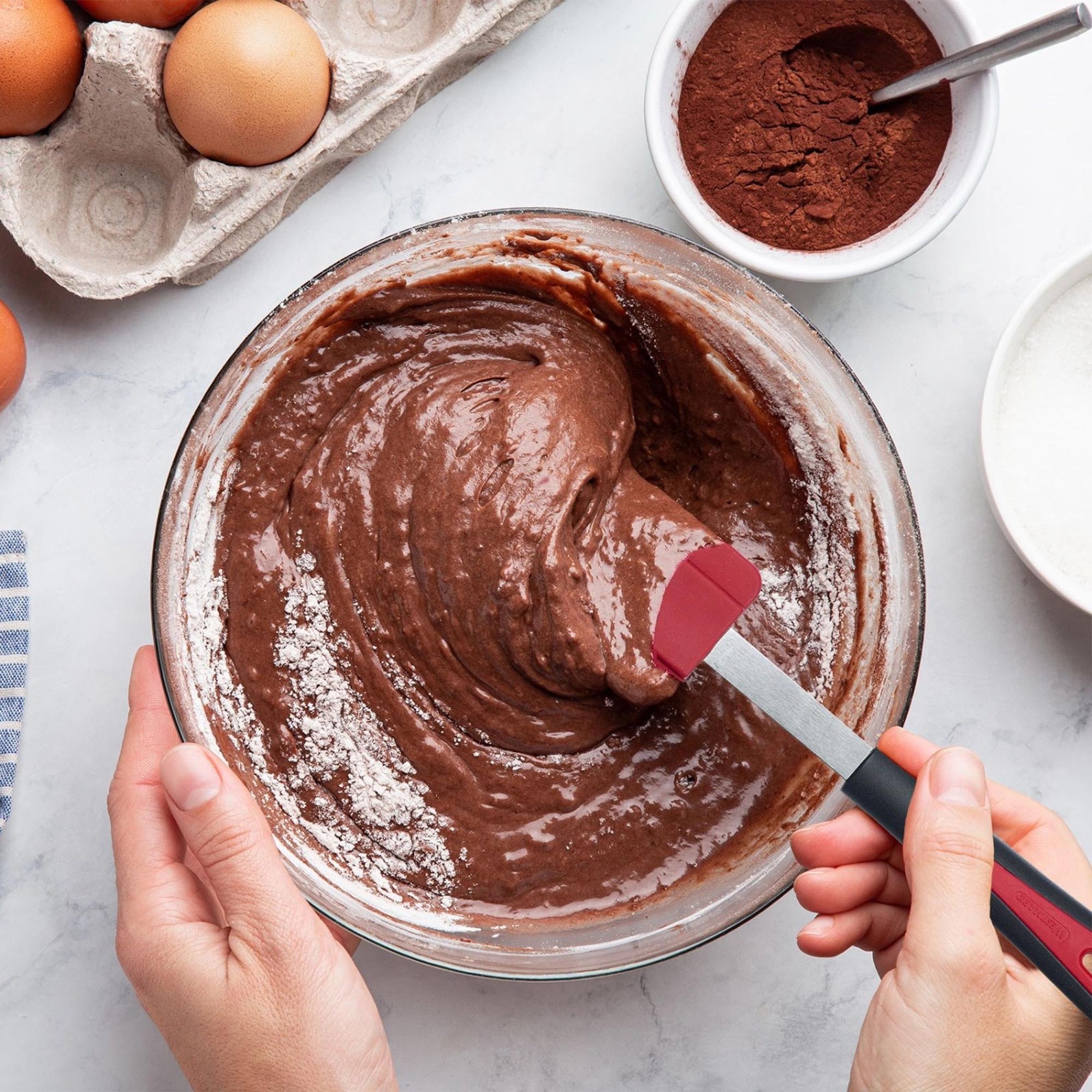 Hochwertiger Teigschaber von Westmark, perfekt für präzises Arbeiten, robust, langlebig und vielseitig in der Küche einsetzbar.