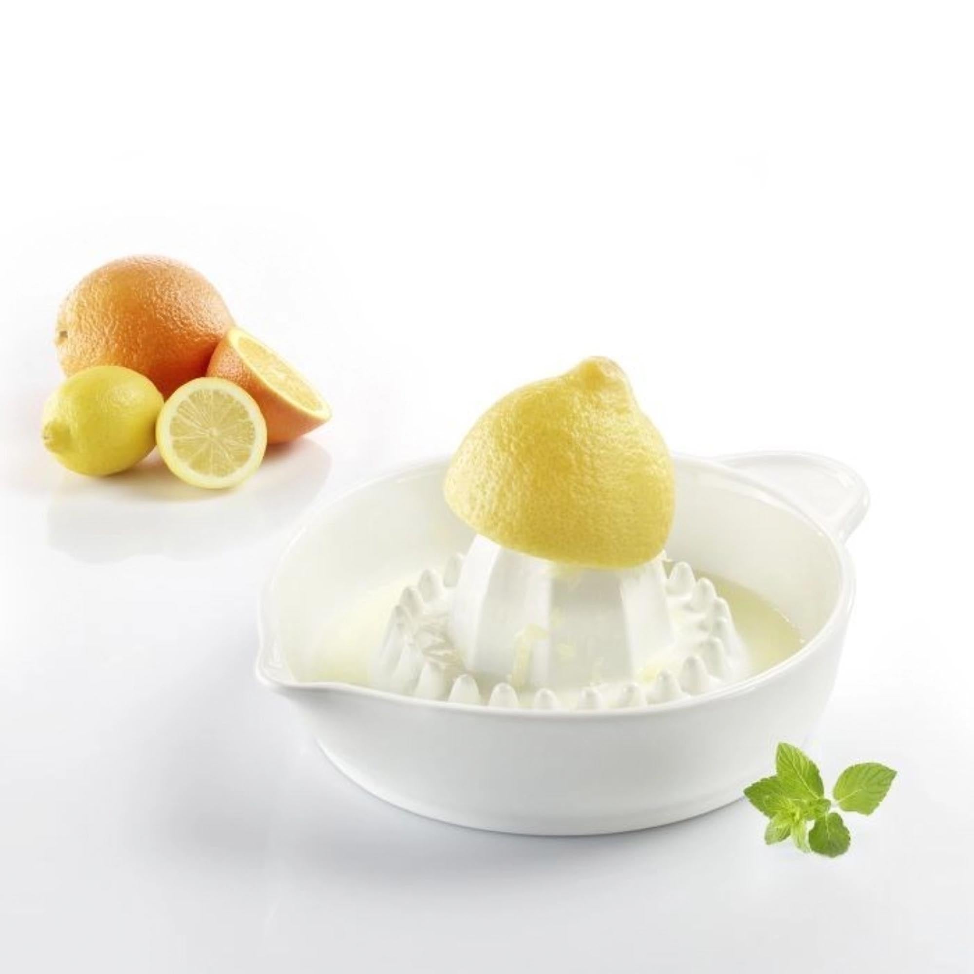 Hochwertige Zitruspresse aus Keramik von Westmark, 250ml, ideal für frischen Saft, robust, funktional und stilvoll gestaltet.