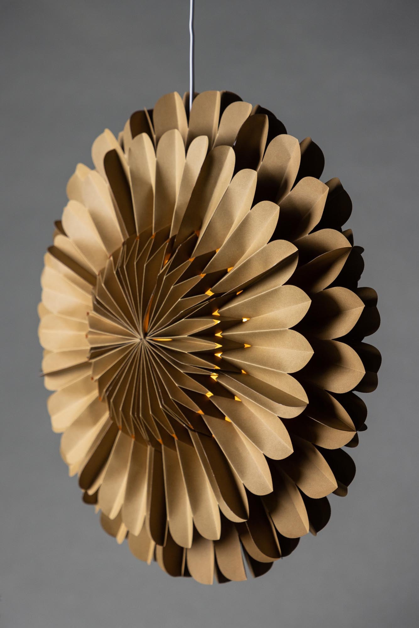 Järvsön Pendelleuchte: Elegante Lichtquelle für Ihr Zuhause.