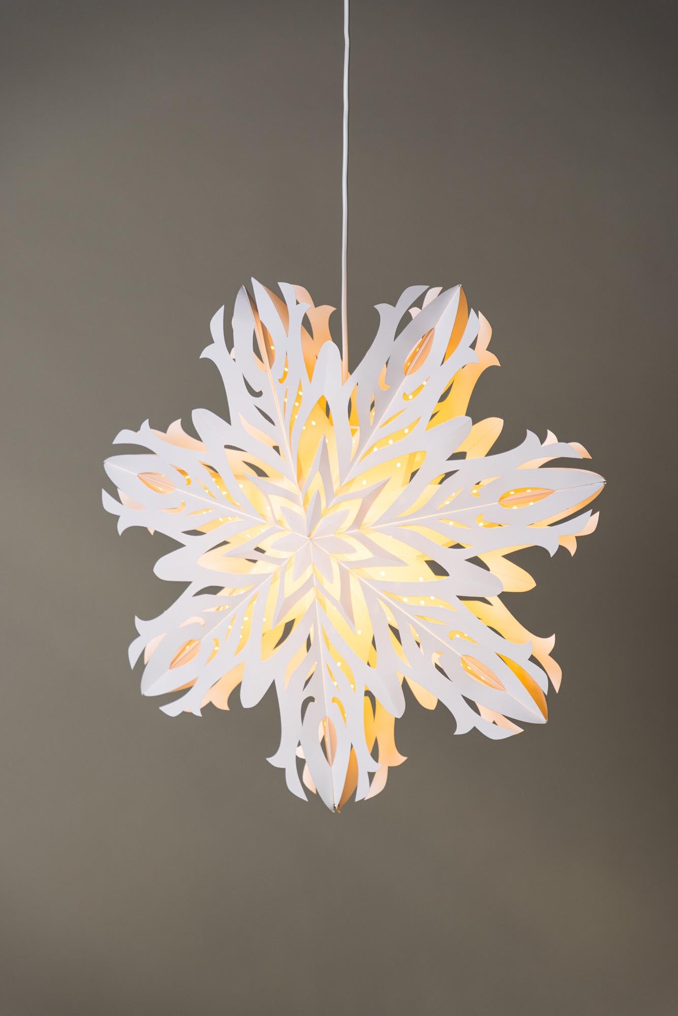 Stilvolle Hundfjället Leuchte: Skandinavisches Design von Venture Home.