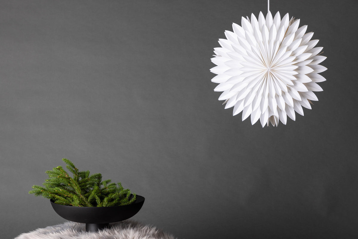 Storlien Pendelleuchte in Weiss präsentiert im Onlineshop von KAQTU Design AG. Pendelleuchte ist von Venture Home