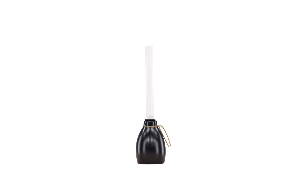 Ulricehamn Kerzenhalter in Schwarz präsentiert im Onlineshop von KAQTU Design AG. Kerzenständer ist von Venture Home