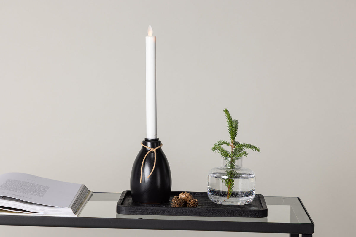 Ulricehamn Kerzenhalter in Schwarz präsentiert im Onlineshop von KAQTU Design AG. Kerzenständer ist von Venture Home