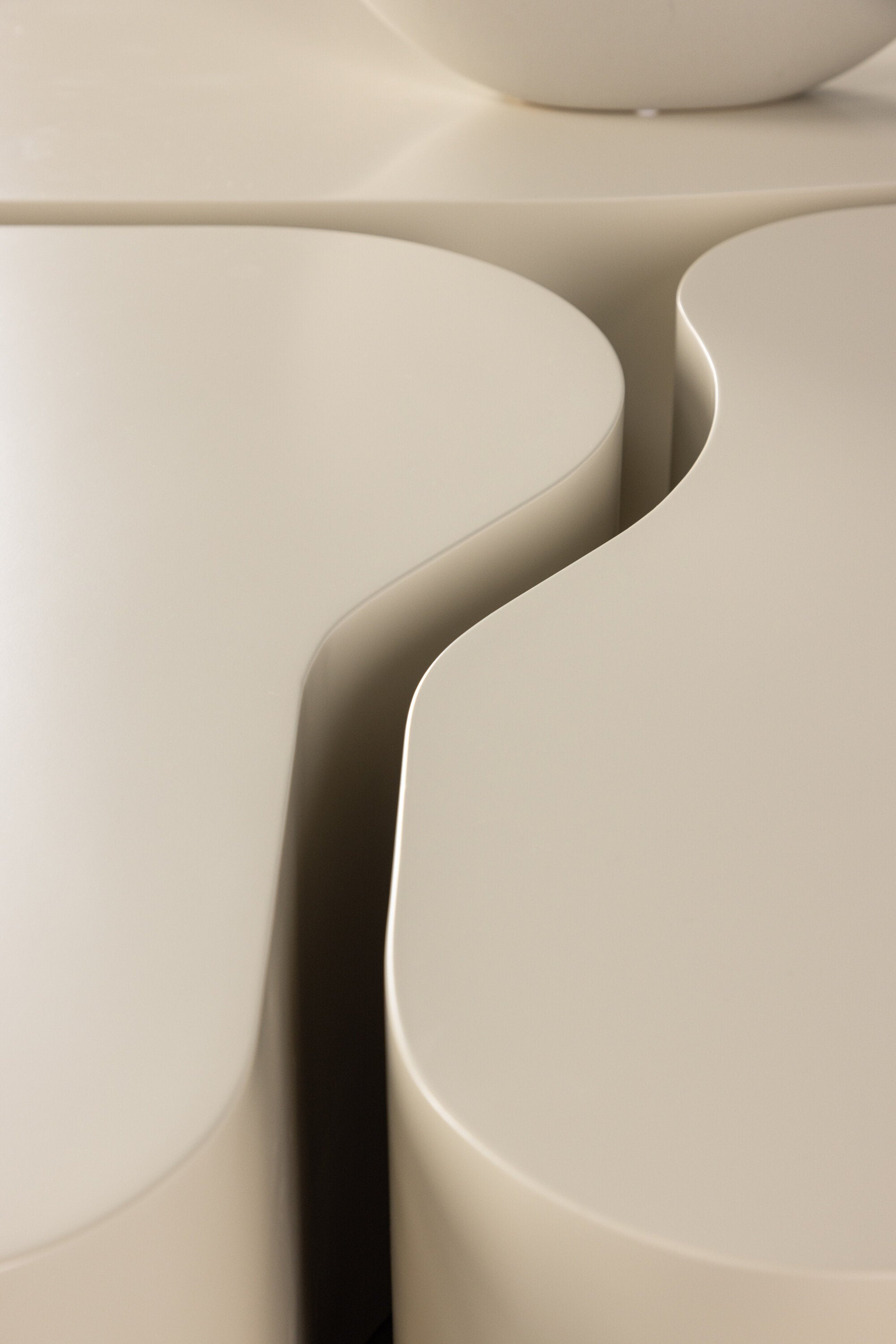 Nordland Coffee Tisch in Beige präsentiert im Onlineshop von KAQTU Design AG. Beistelltisch ist von Venture Home