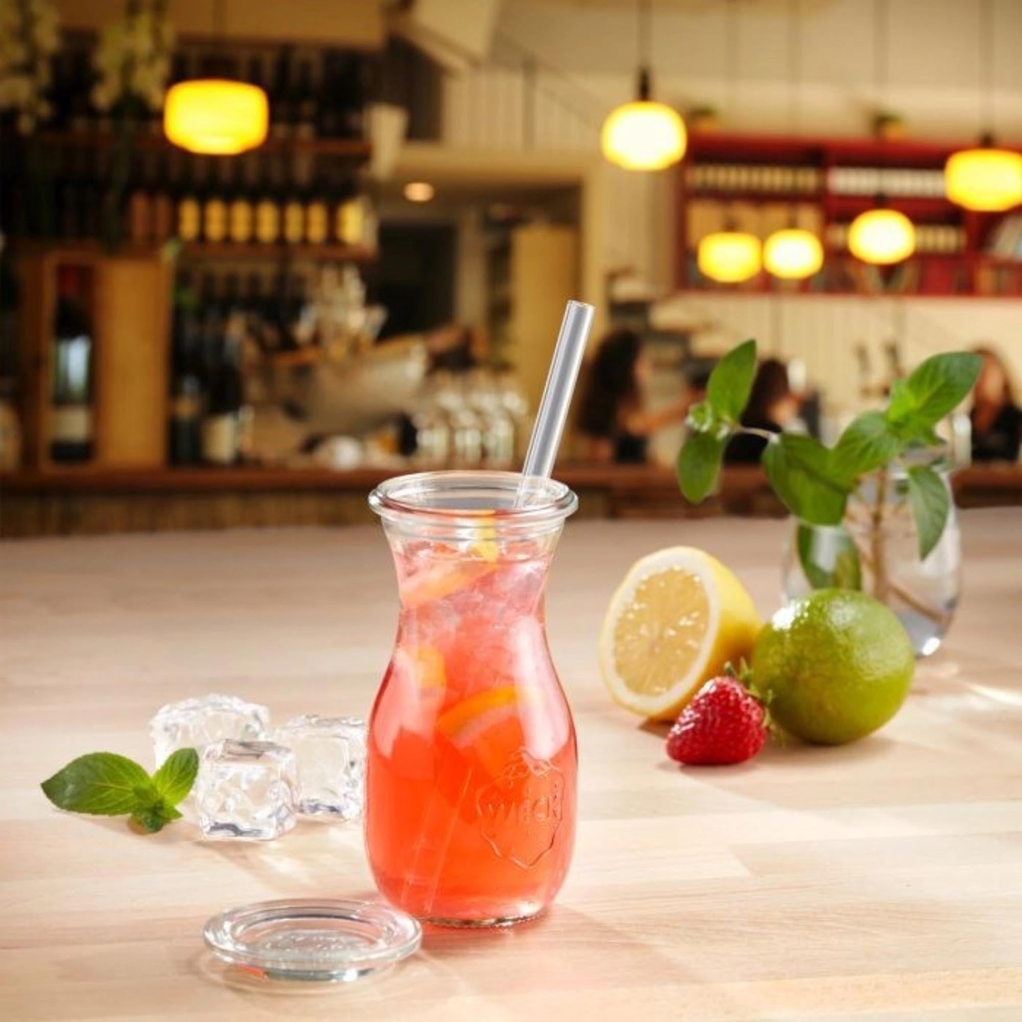 Set aus 6 wiederverwendbaren Glas-Trinkhalmen (8x200 mm) inkl. Reinigungsbürste, nachhaltig, stilvoll und umweltfreundlich.