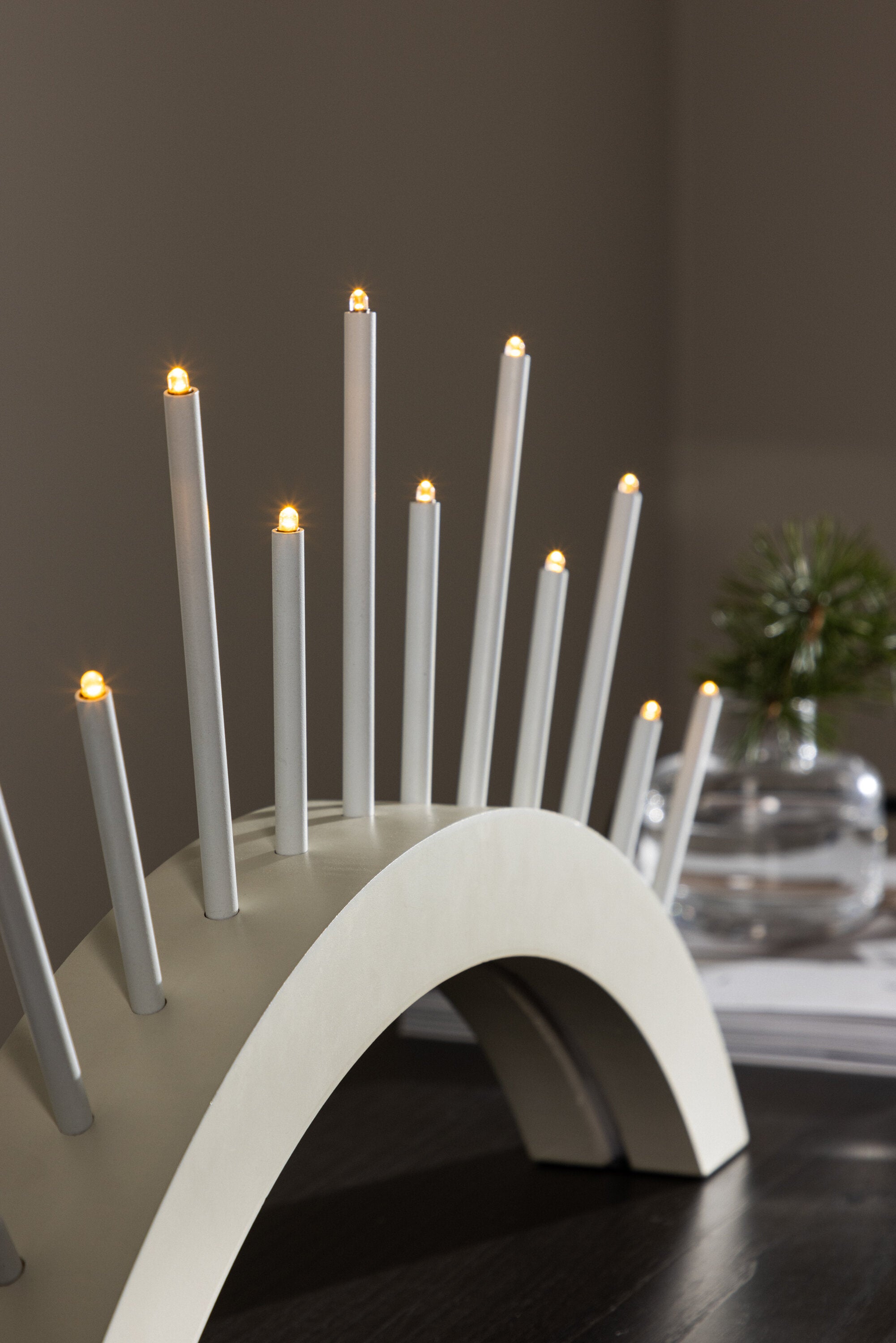 Björnrike Tischleuchte in Beige/Weiss präsentiert im Onlineshop von KAQTU Design AG. Tischleuchte ist von Venture Home