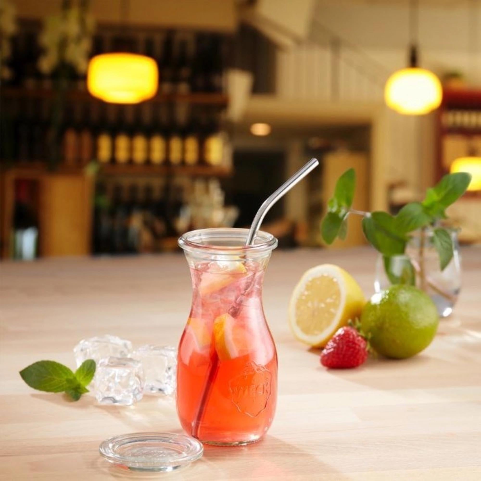 Hochwertige Edelstahl-Trinkhalme mit Knick und Reinigungsbürste, langlebig, umweltfreundlich und ideal für verschiedene Getränke.