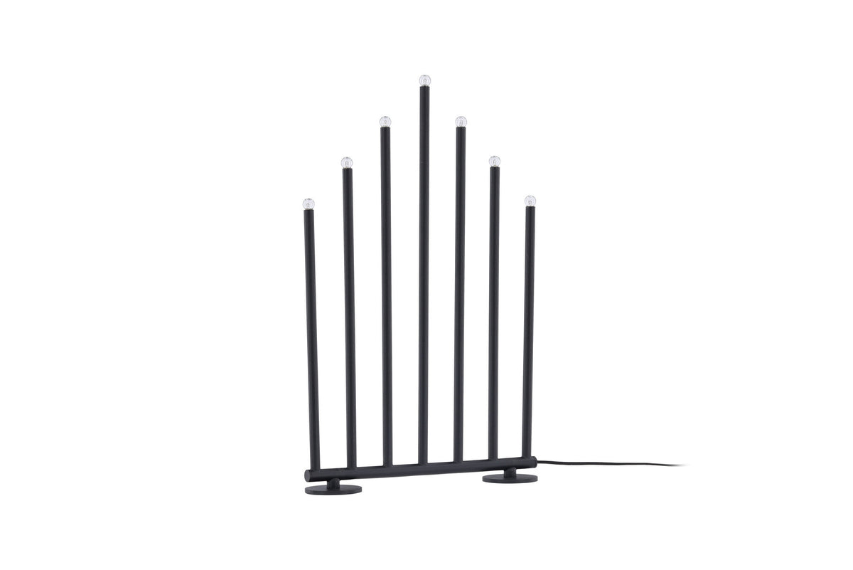 Björnfjället Tischlampe in Schwarz präsentiert im Onlineshop von KAQTU Design AG. Tischleuchte ist von Venture Home