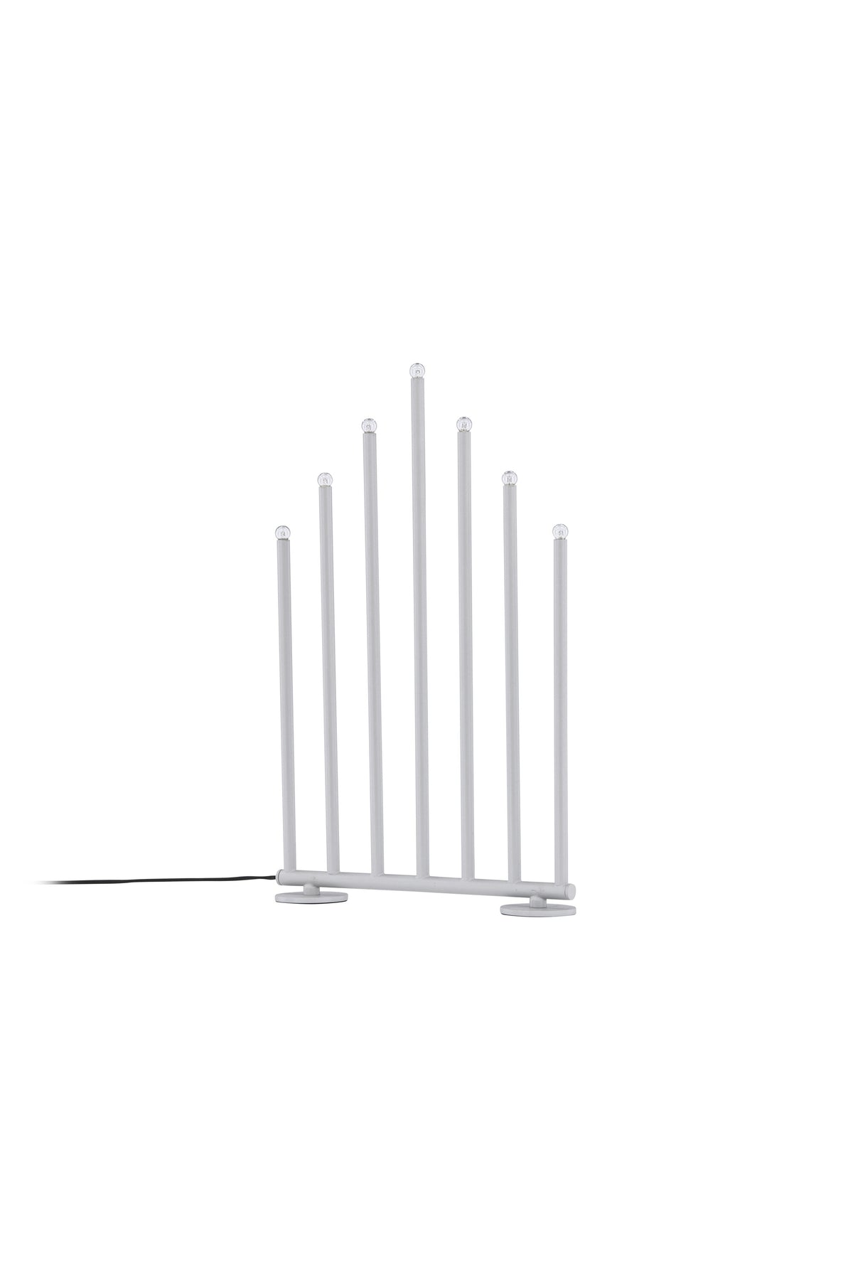 Björnfjället Tischlampe in Silber präsentiert im Onlineshop von KAQTU Design AG. Weihnachtszubehör ist von Venture Home