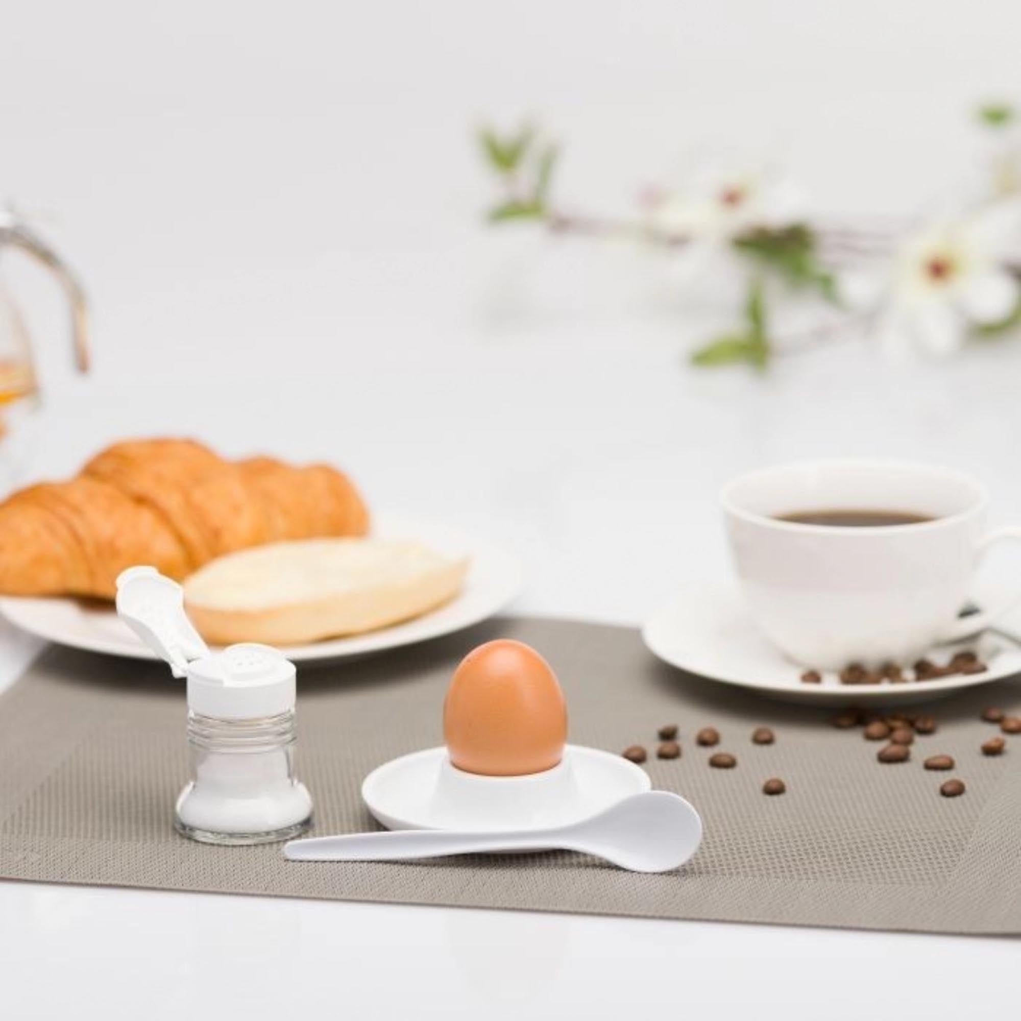 Praktisches 2-teiliges Streuer-Set Paris-Snap von Westmark, ideal für Gewürze, Zucker oder Mehl, vielseitig einsetzbar.