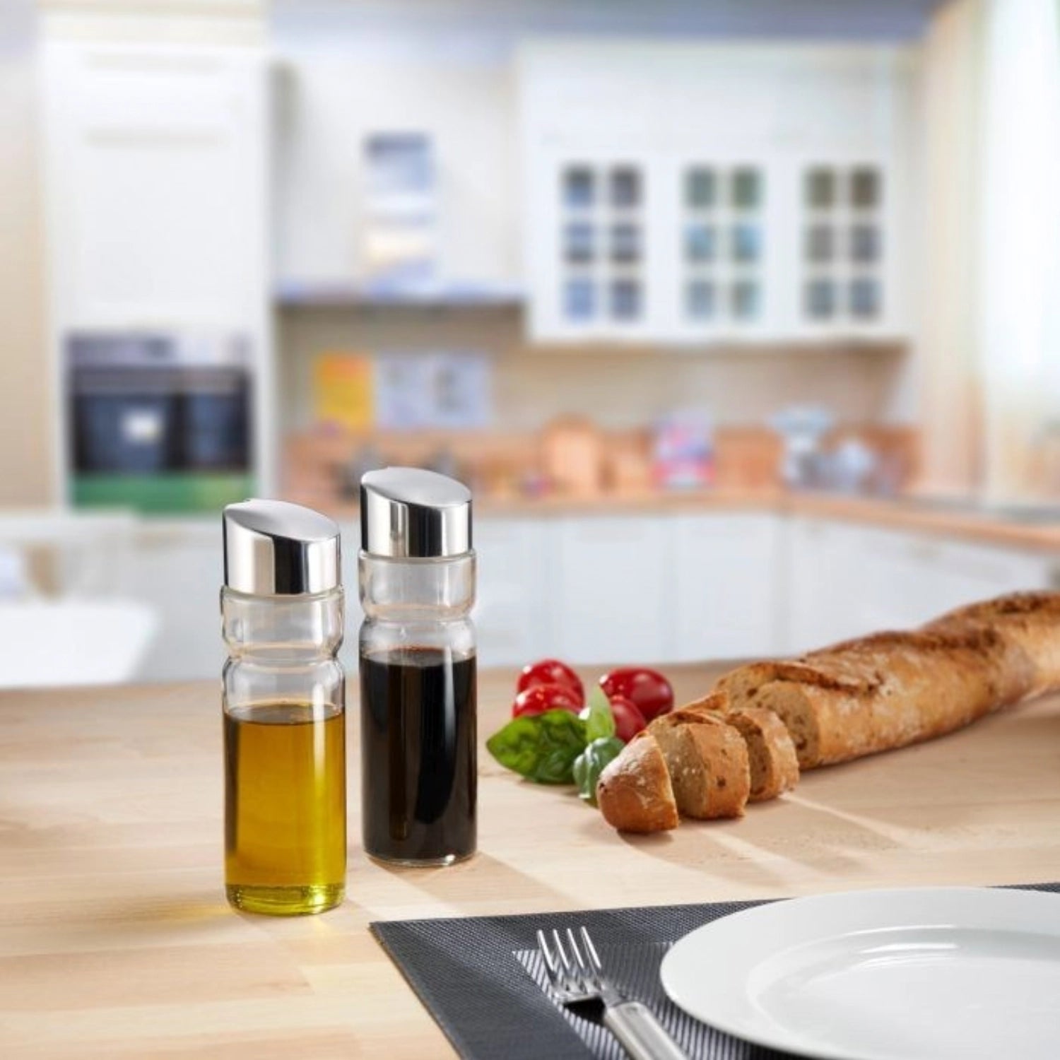 Vinaigre, bouteille d'huile Vienne