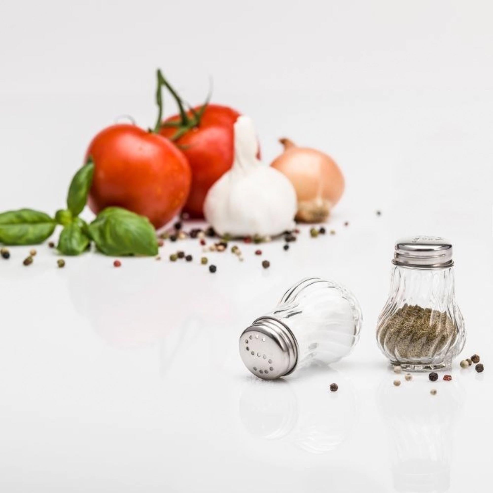 Stilvolles 2-teiliges Set Salz- und Pfefferstreuer von Westmark, perfekt für den Tisch, modernes Design und einfache Nutzung.