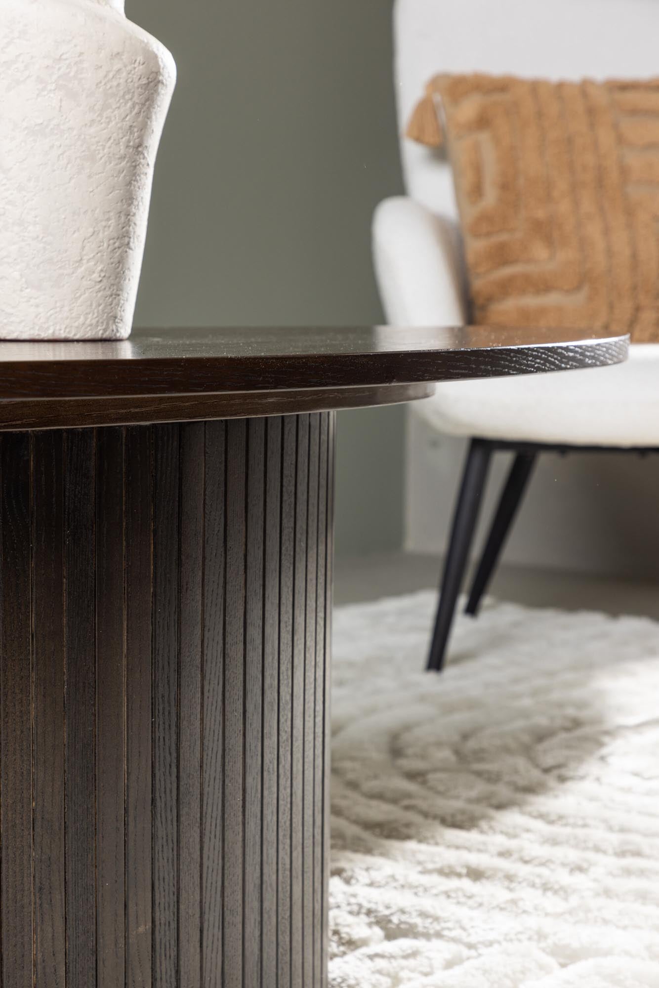 Bianca Coffee Tisch: Minimalistisches Design in zeitlosem Schwarz.