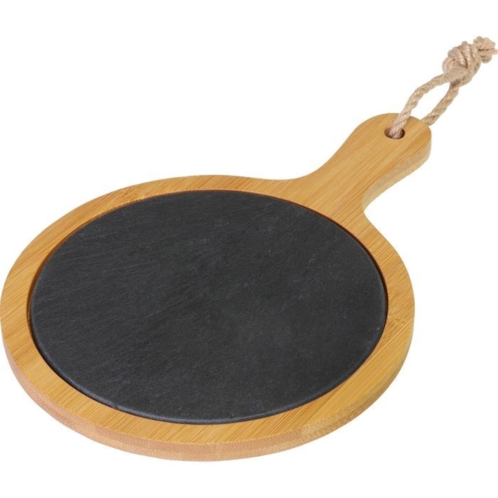 Entdecken Sie die stilvolle Servierplatte "Tapas u. Friends" von Westmark aus Bambus und Schiefer. Ideal für Tapas, Snacks und Fingerfood, 25x17 cm.