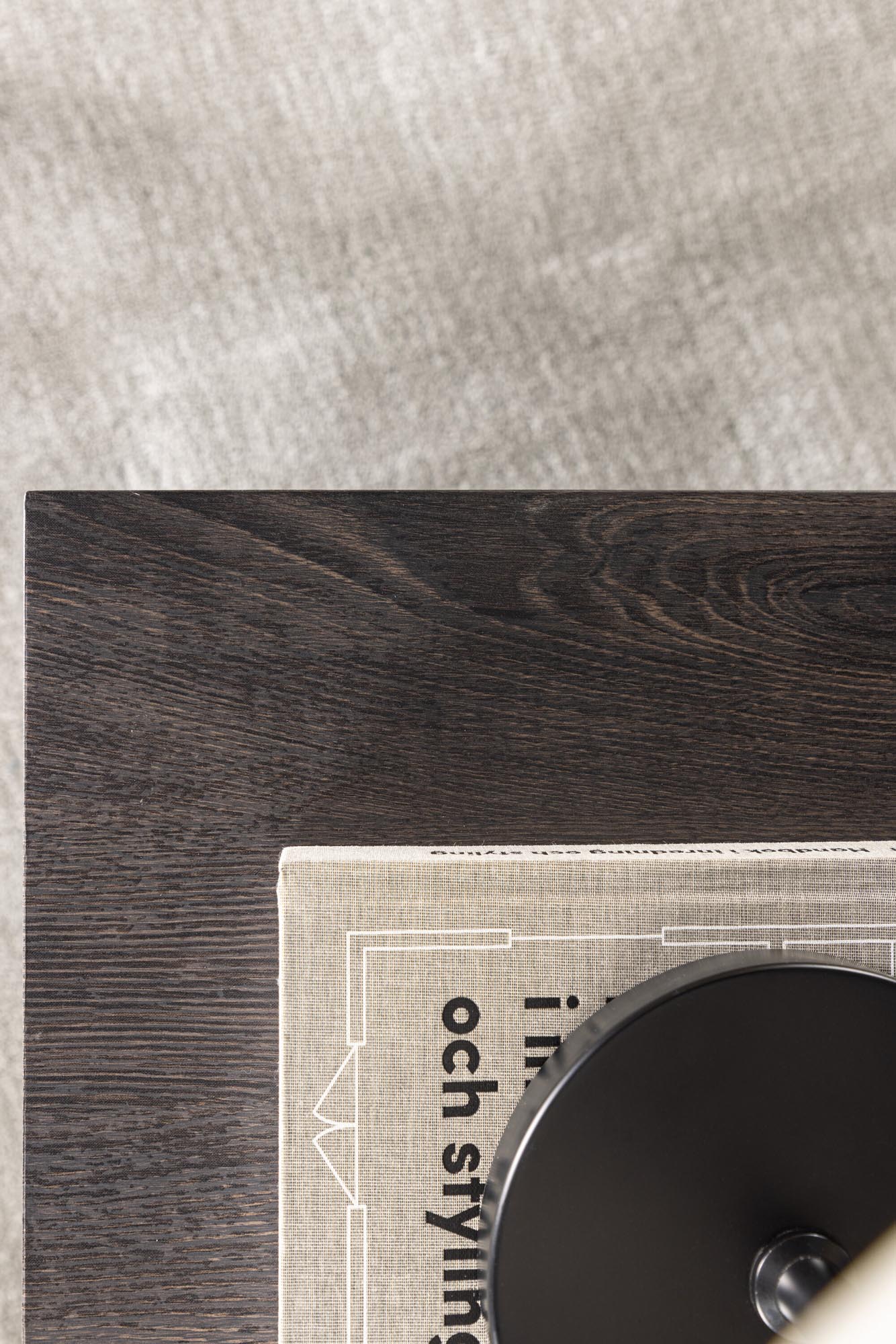 Eleganter York Coffee Tisch High von Venture Home in stilvollem Mocca. Ideal für jedes Wohnzimmer, pflegeleicht und zeitlos.