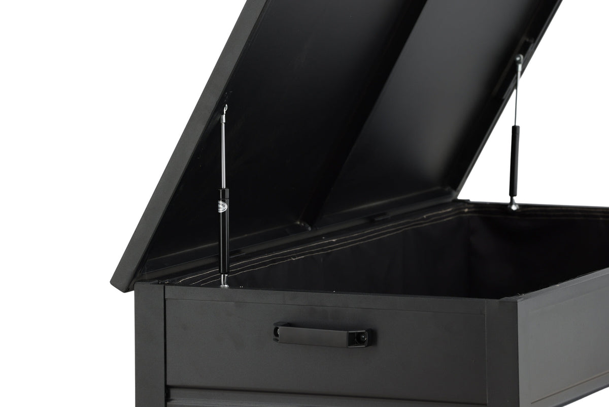Elsa Kissenbox in Black präsentiert im Onlineshop von KAQTU Design AG. Outdoor Zubehör ist von Venture Home