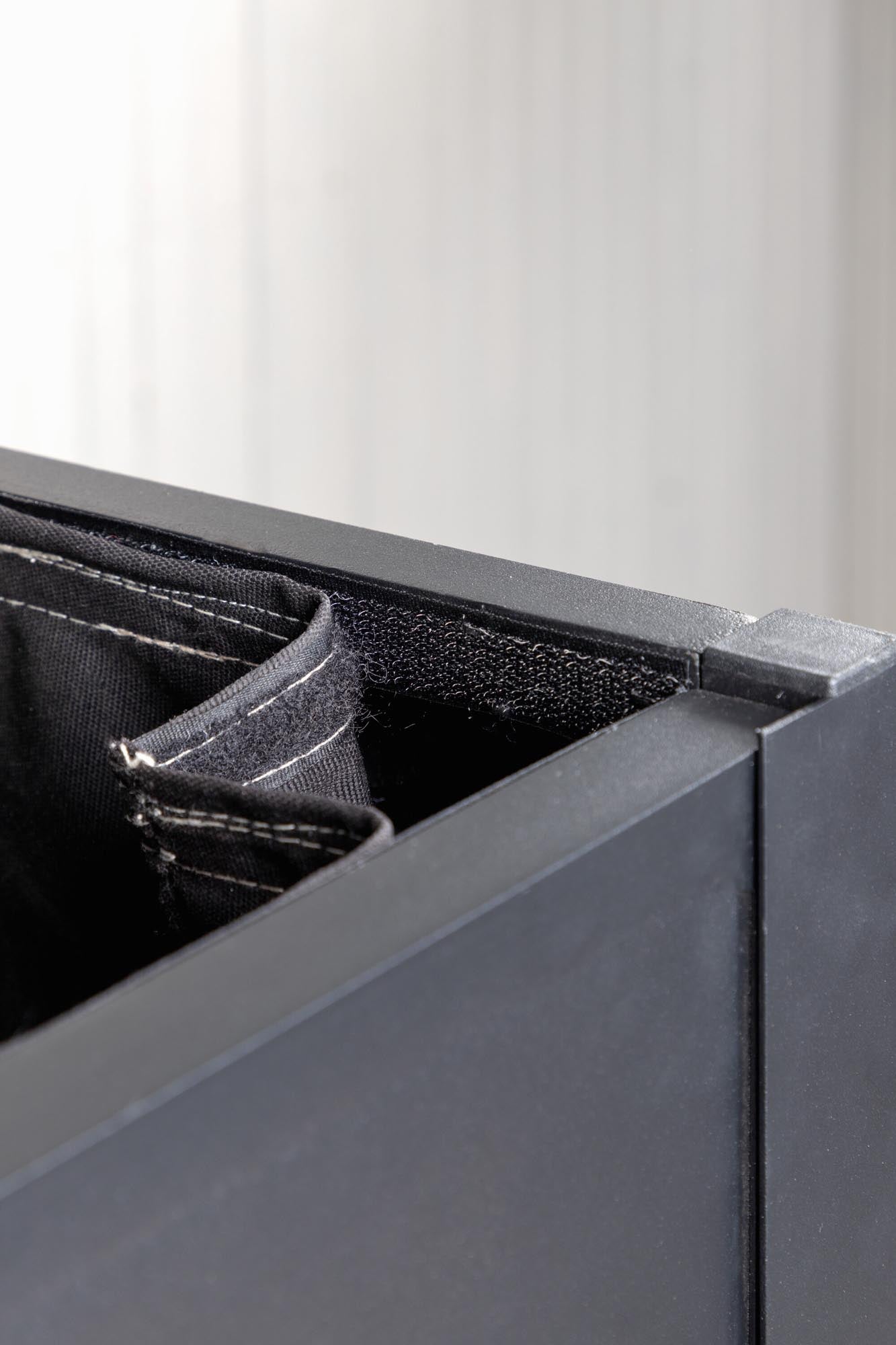 Die Tiana Kissenbox von Venture Home bietet stilvolle Aufbewahrung für Kissen und Gartenaccessoires, ideal für Terrasse und Outdoor.