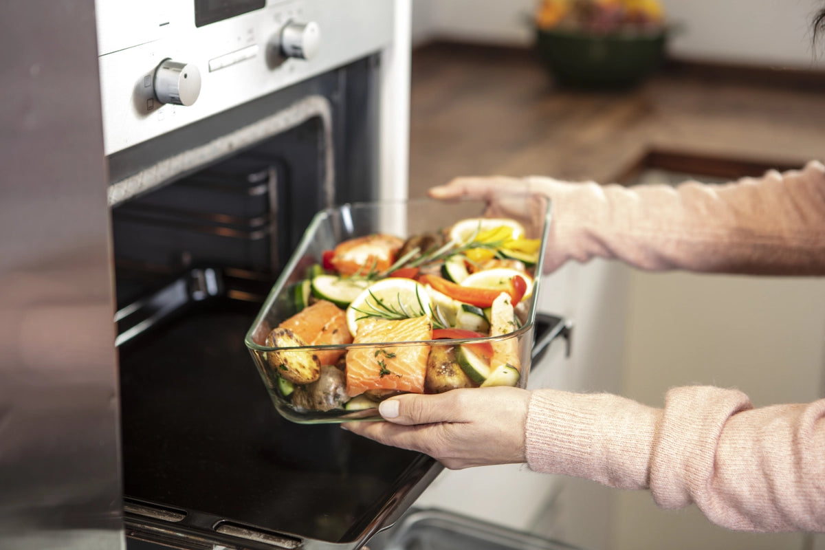 Vakuum Gratinform, Glas, 29.2x20x9.7 cm - 2.8L in Transparent präsentiert im Onlineshop von KAQTU Design AG. Backform / Backblech ist von Zwilling Kitchen