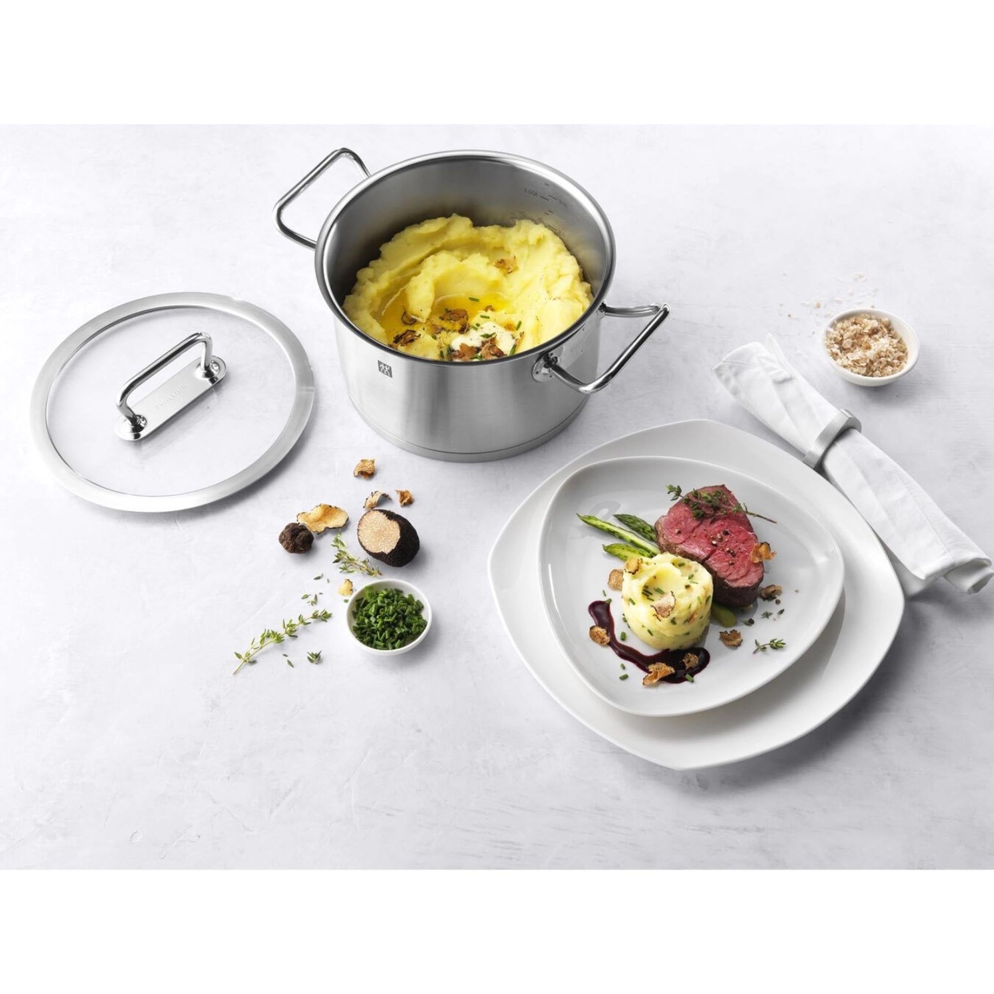 Erleben Sie das 5-teilige Zwilling Pro Kochgeschirr-Set – ideal für Profis und Hobbyköche, bietet exzellente Qualität, Funktionalität und elegantes Design.