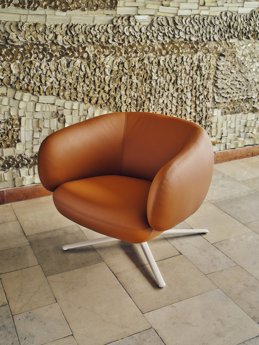 Grand Grace GRF05 - Sessel Drehbasis in Sepia präsentiert im Onlineshop von KAQTU Design AG. Drehsessel ist von Mdd