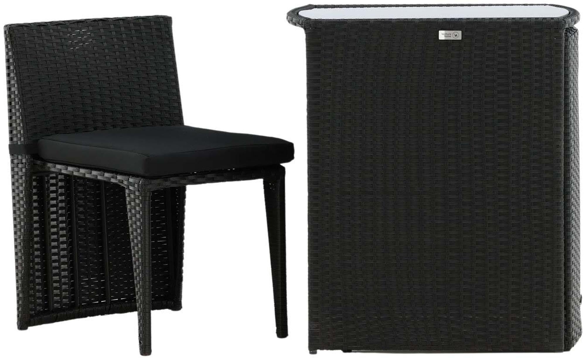 Genießen Sie stilvolle Stunden im Freien mit dem Savanna Café Outdoorset von Venture Home. Dieses Set aus Tisch und zwei Stühlen vereint modernes Design und langlebige Materialien.