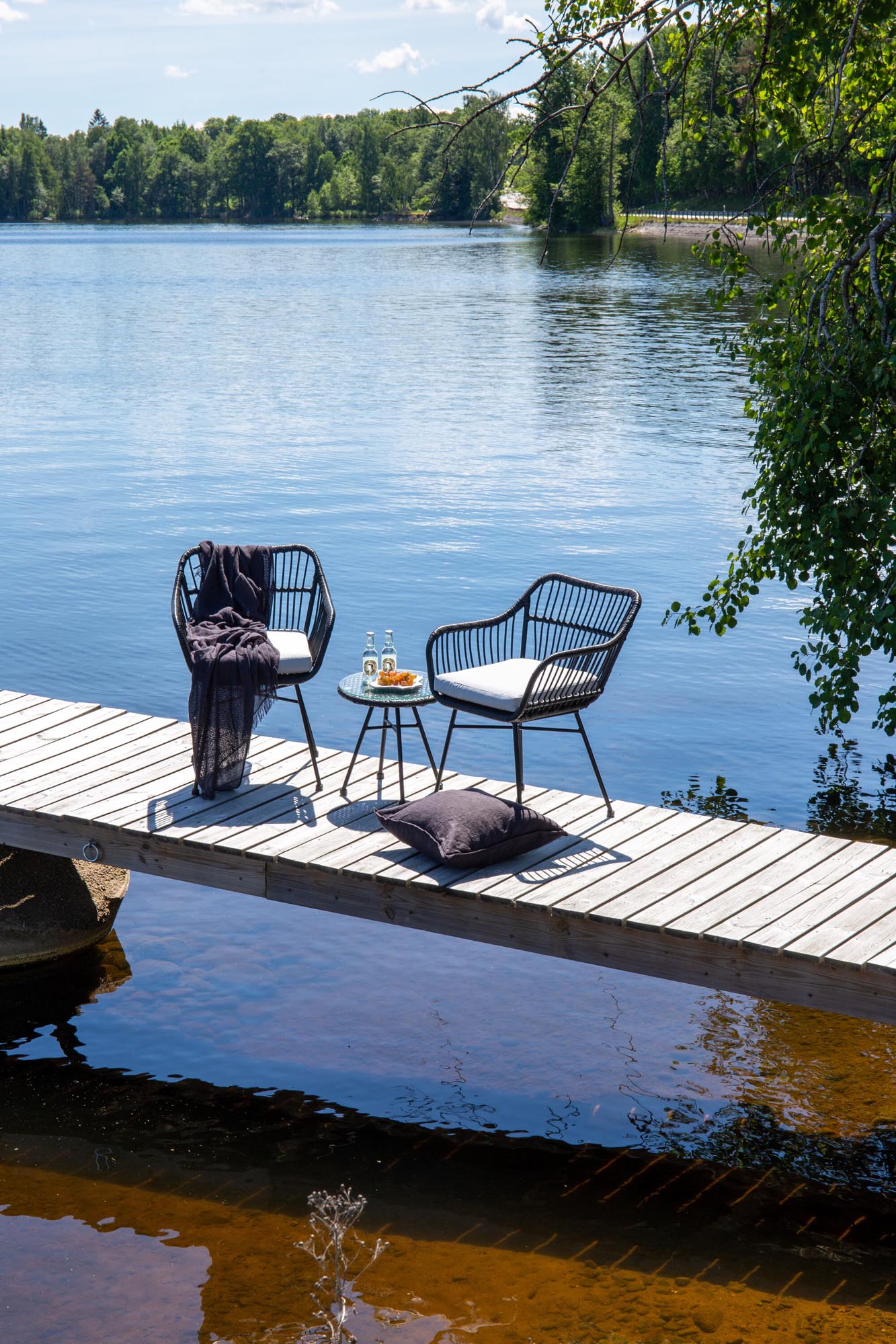 Viga Lounge Outdoorset ⌀40cm in Schwarz präsentiert im Onlineshop von KAQTU Design AG. Loungeset ist von Venture Home