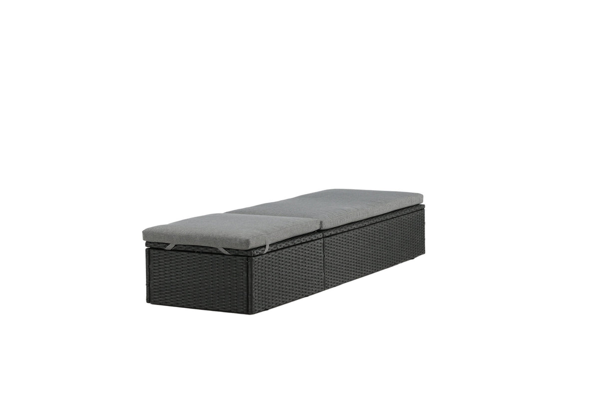 Quad Sonnenlounge in Schwarz präsentiert im Onlineshop von KAQTU Design AG. Liegestuhl ist von Venture Home