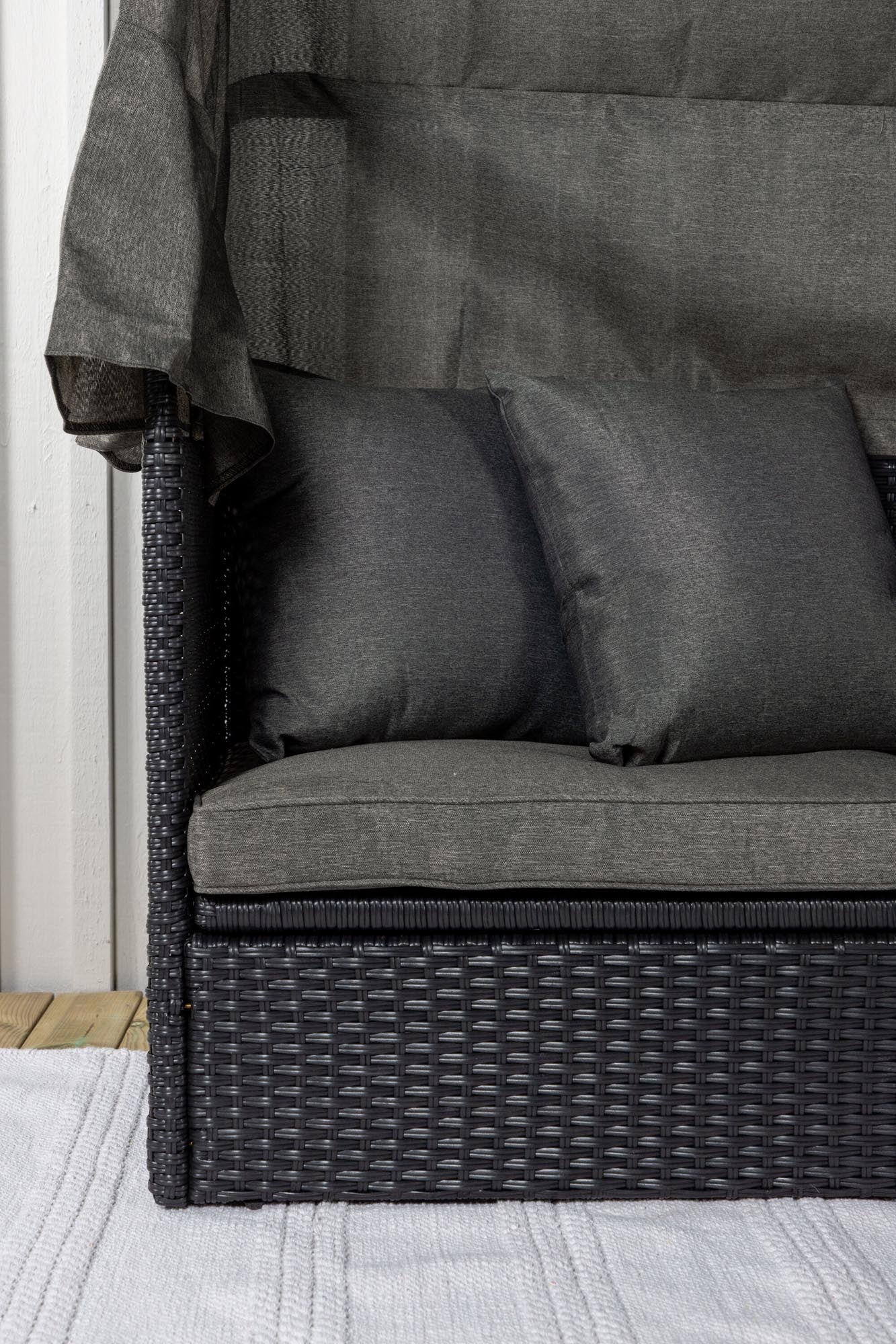 Nopy Sun Lounge in Schwarz präsentiert im Onlineshop von KAQTU Design AG. Loungeset ist von Venture Home